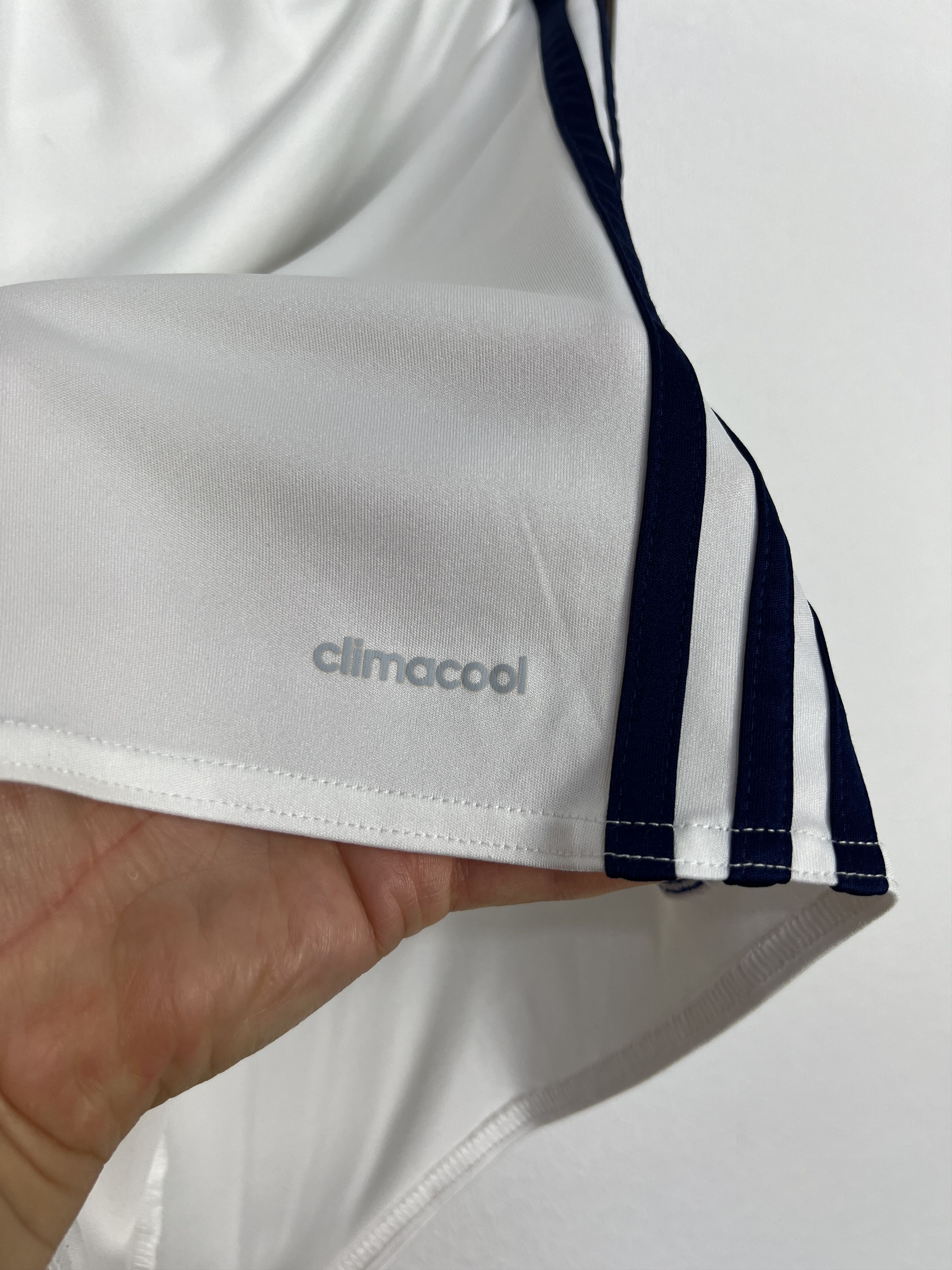 Adidas Vintage Adidas FC Schalke 04 Football Shirts White M Size US 32 / EU 48 - 16 Thumbnail