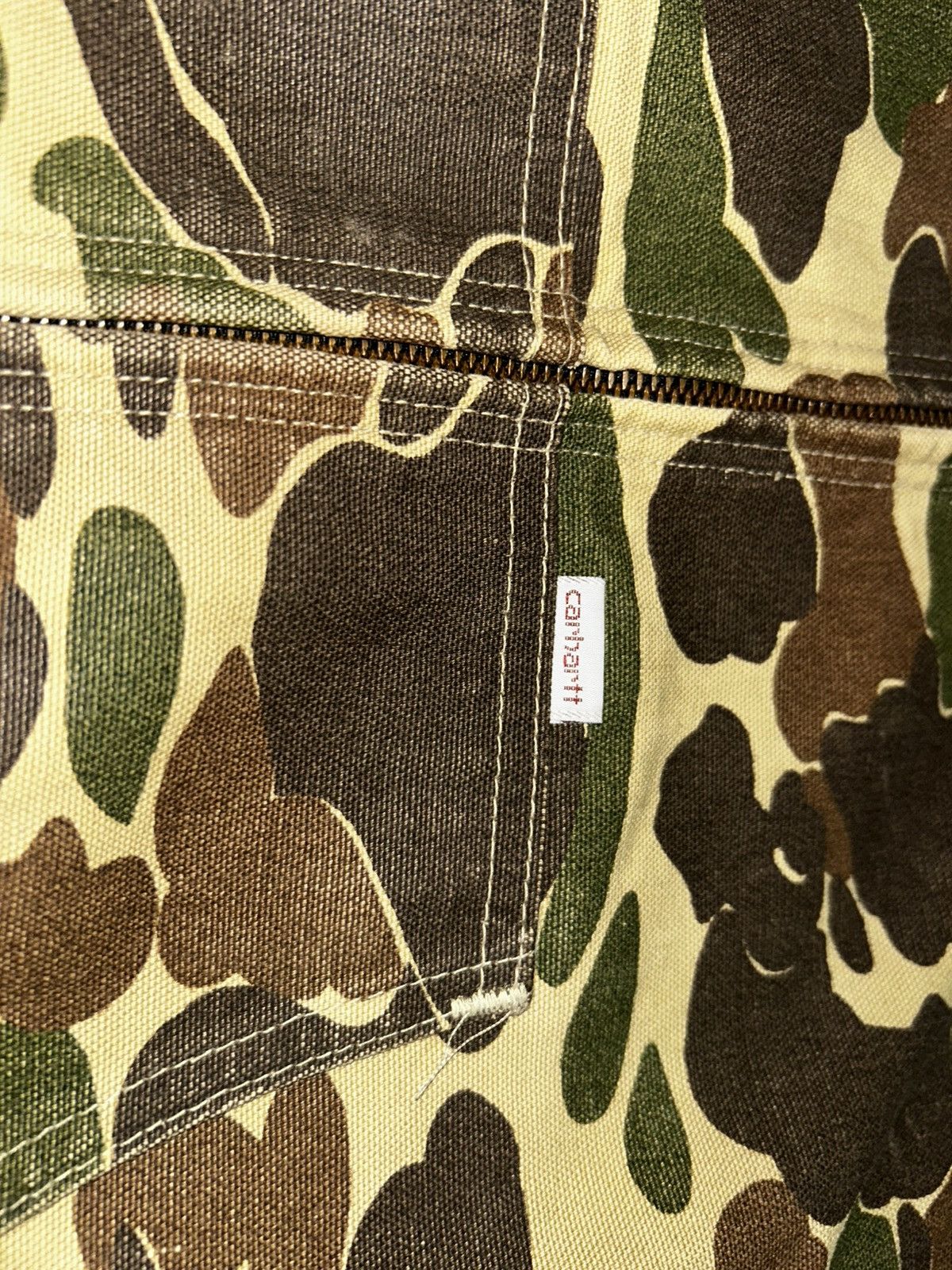Rare Vintage 80s Carhartt Duck Camo Hooded Jacket