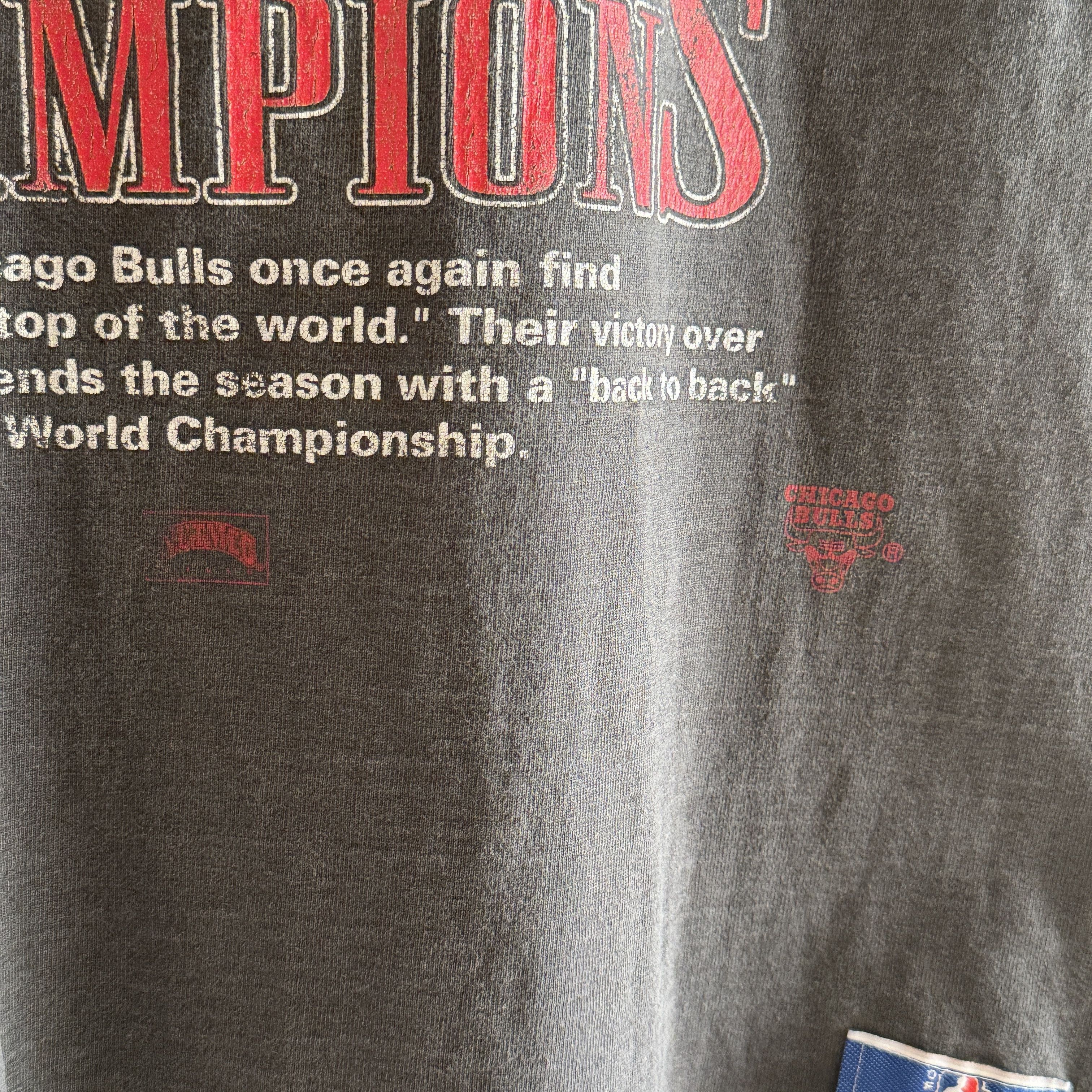 NBA Vintage Chicago Bulls T-shirt NBA 1992 World Champ Tee XL Size US XL / EU 56 / 4 - 2 Thumbnail