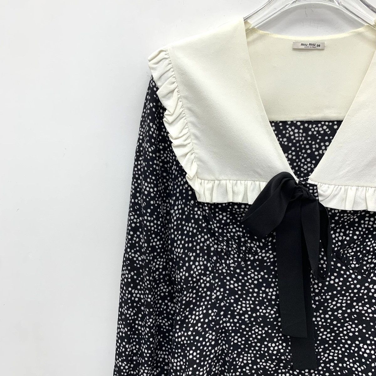 Miu Miu Miu Miu Black All-over Star Print Silk V-neck Dress K26WX Size M / US 6-8 / IT 42-44 - 3 Thumbnail
