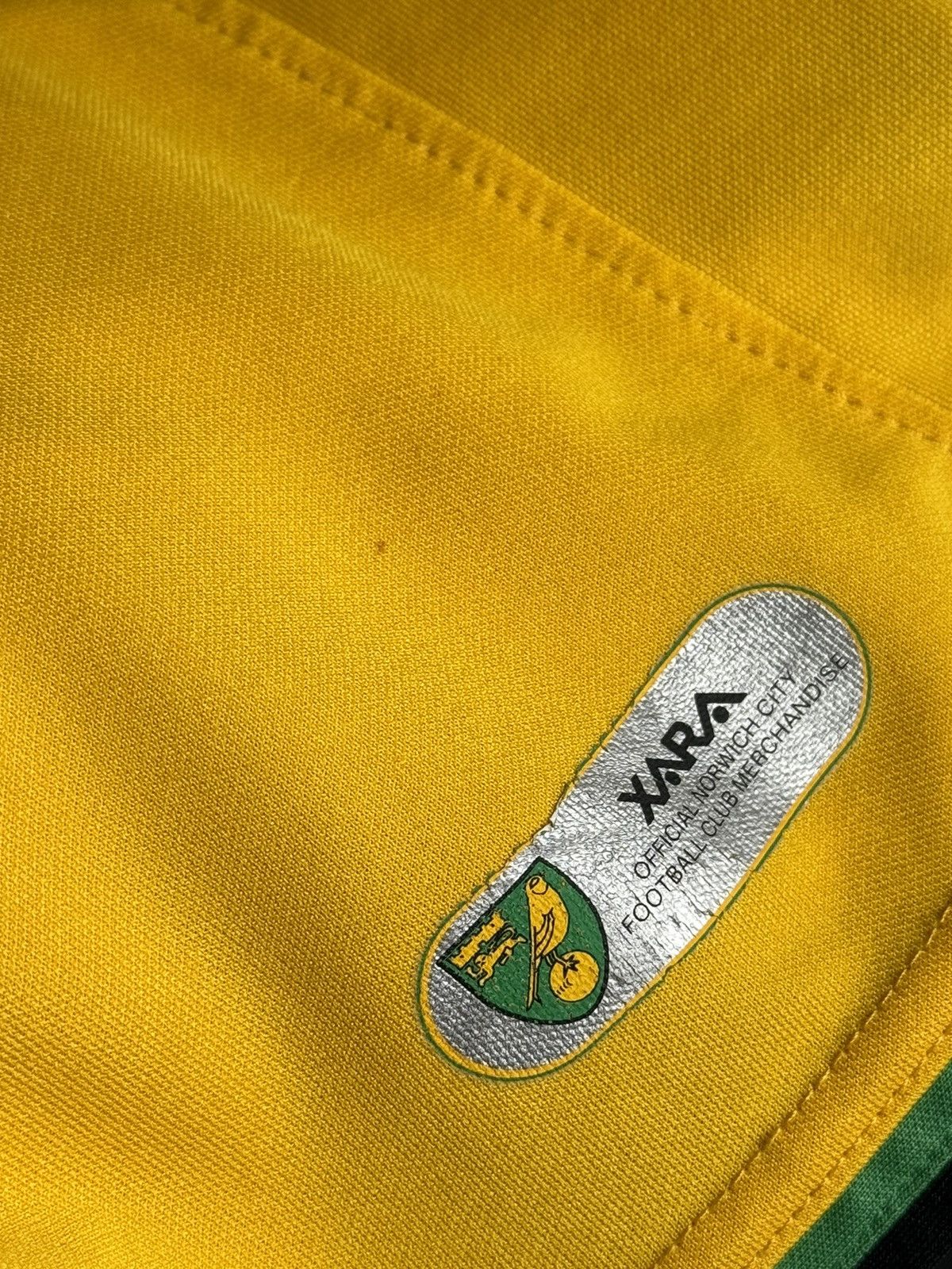 Other Norwich City 05/06 Home Football Jersey Size US M / EU 48-50 / 2 - 12 Thumbnail