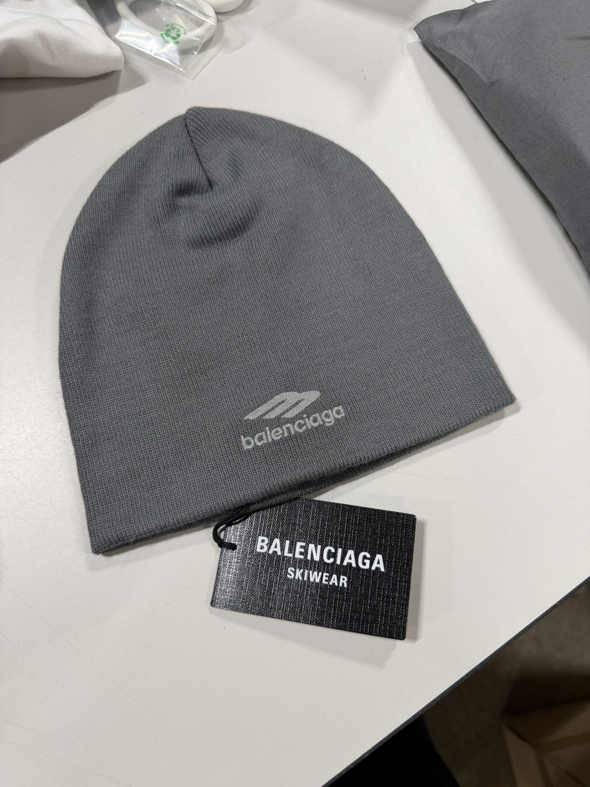 Balenciaga Logo Beanie NEW 500$