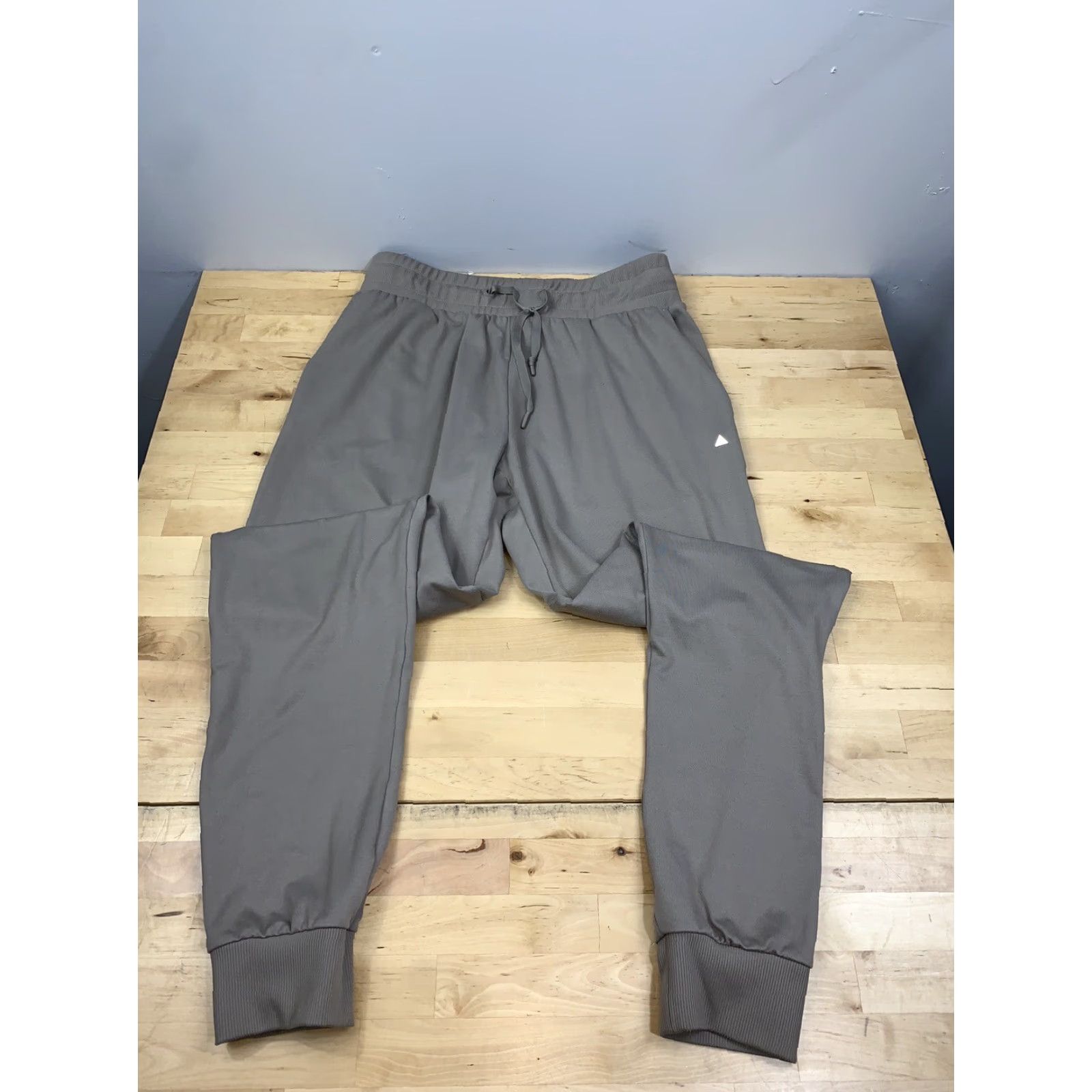 New Balance Balance Athletica Joggers Womens M Beige Activewear Athleisure New Balance Pants M Womens Beige Jogger Athletic Casual 8149 Size 32" / US 10 / IT 46 - 2 Thumbnail