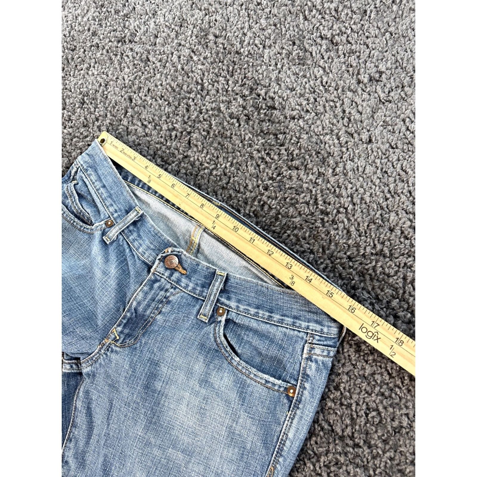 Old Navy VINTAGE Old Navy Jeans Flared Low Rise Womens 30x29 Blue Light Wash Distressed 90s Y2K Men? Size 30" / US 8 / IT 44 - 4 Thumbnail