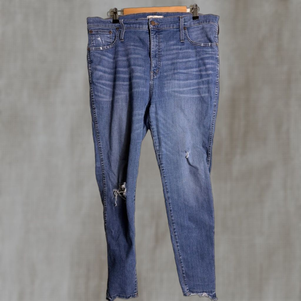 Madewell VINTAGE Madewell High Rise Skinny Jeans Distressed Raw Hem Blue 38W x 30L 34T Tall Womens Skinny Jeans Size 24" / US 00 / IT 34 - 1 Thumbnail