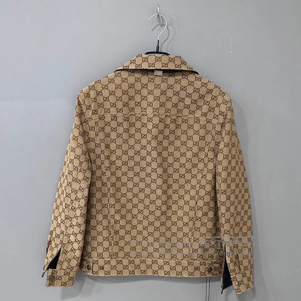 Gucci gucci monogram reversible denim jacket size 44. Size US M / EU 48-50 / 2 - 3 Thumbnail