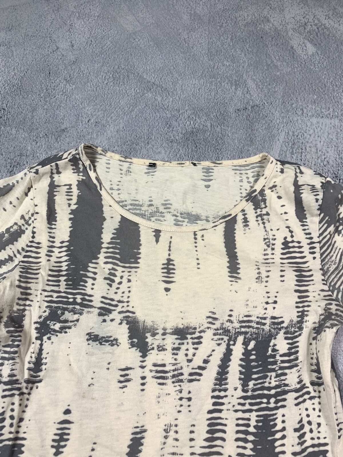 Other Vintage Y2K Japanese all over abstract longsleeve tee size S Size S / US 4 / IT 40 - 5 Thumbnail