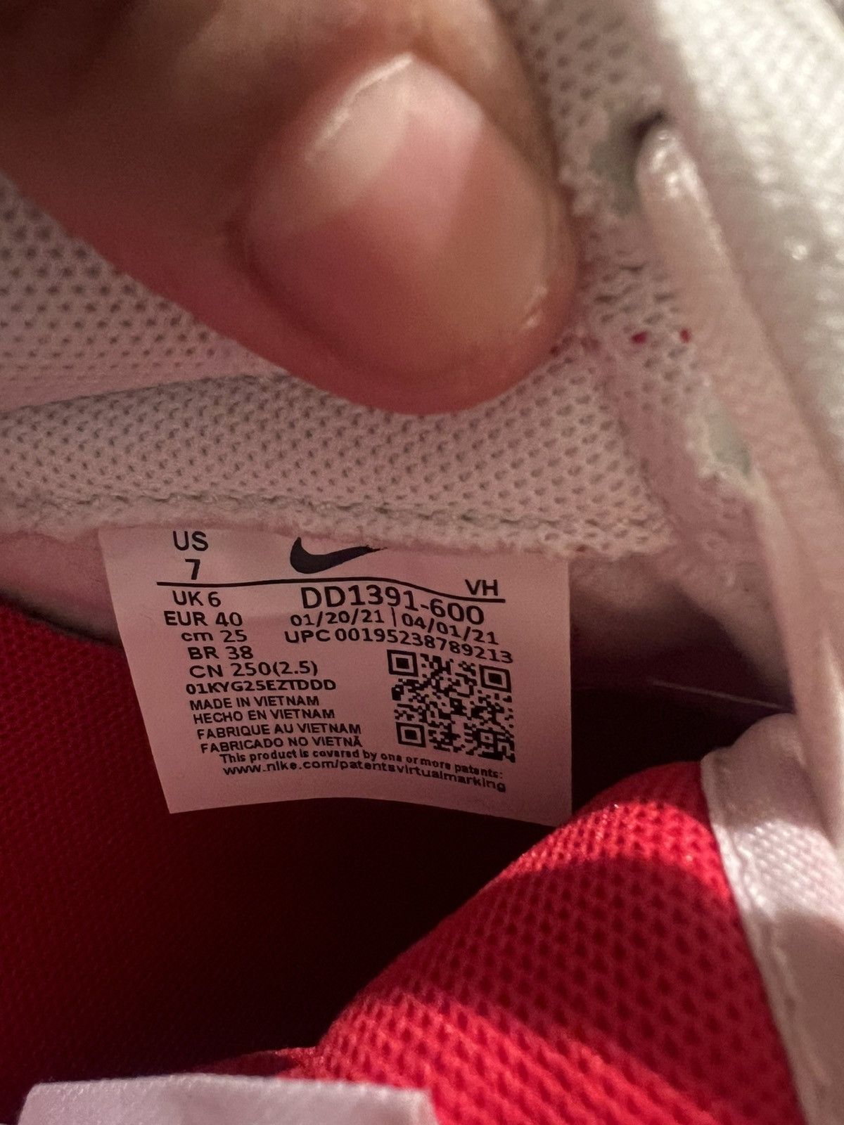 Nike Championship dunk size 7 men Brand new! Size US 7 / EU 40 - 7 Thumbnail