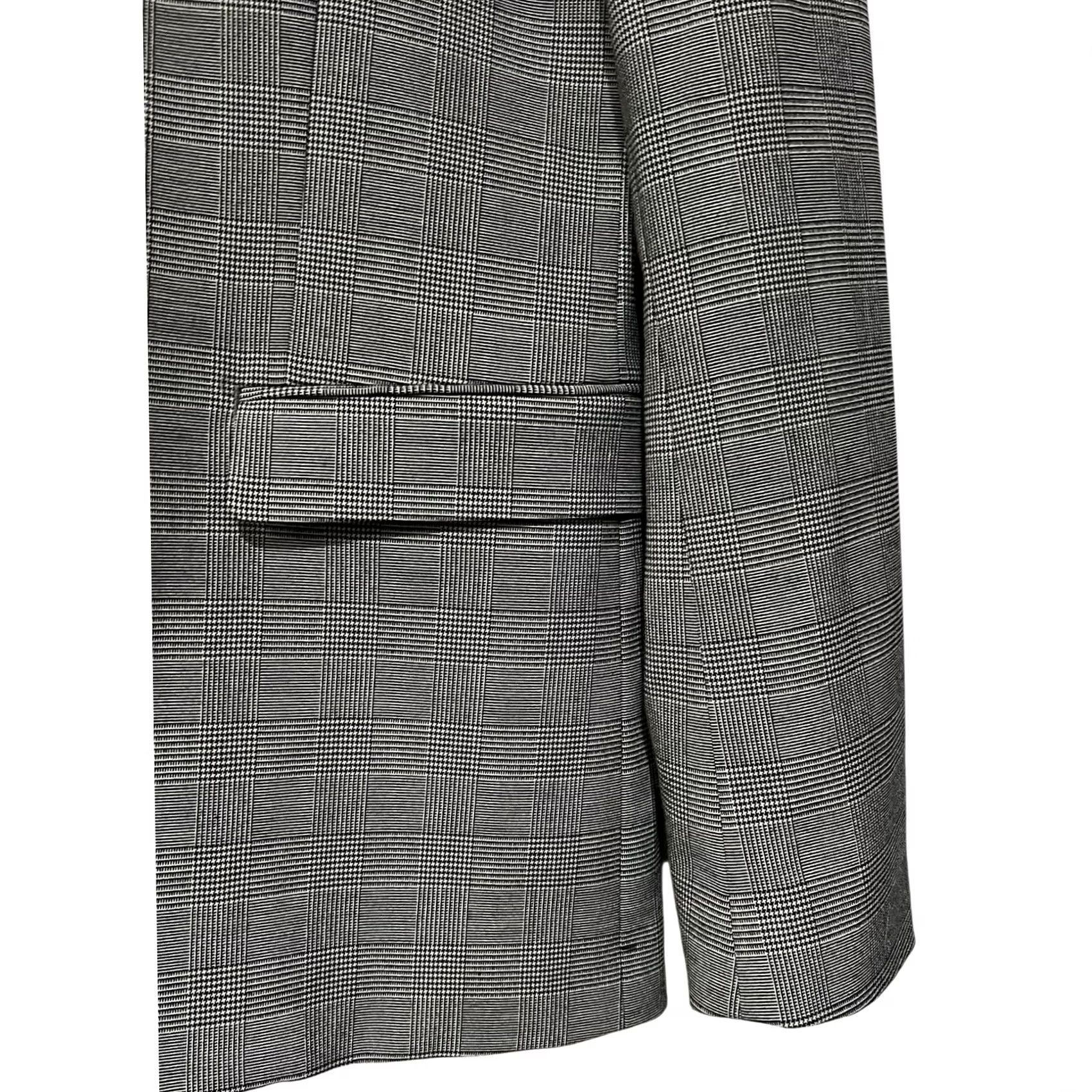 H&M H&M Men’s Checked Jacket Skinny Fit Plaid Blazer 36R Gray Black 1-Button Suit Jacket Mens Regular 2 Piece Vintage No Size 36R - 2 Thumbnail