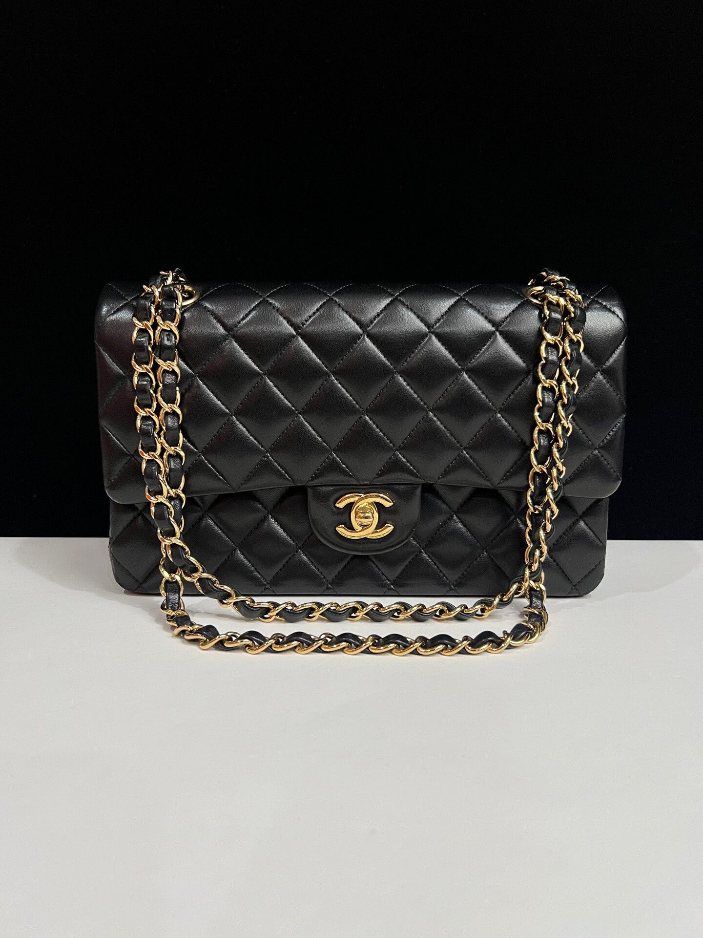 Chanel Pre-loved Bag Very good condition Size ONE SIZE - 1 Thumbnail