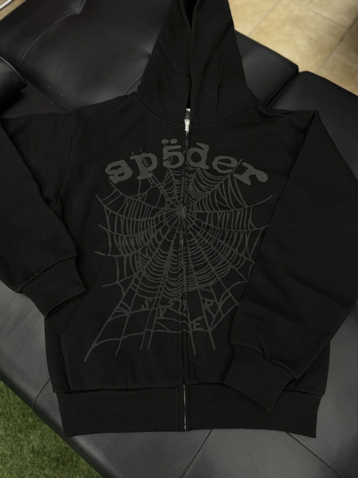 Sp5der Worldwide Phantom Black Zip Hoodie Size Small (NEW)