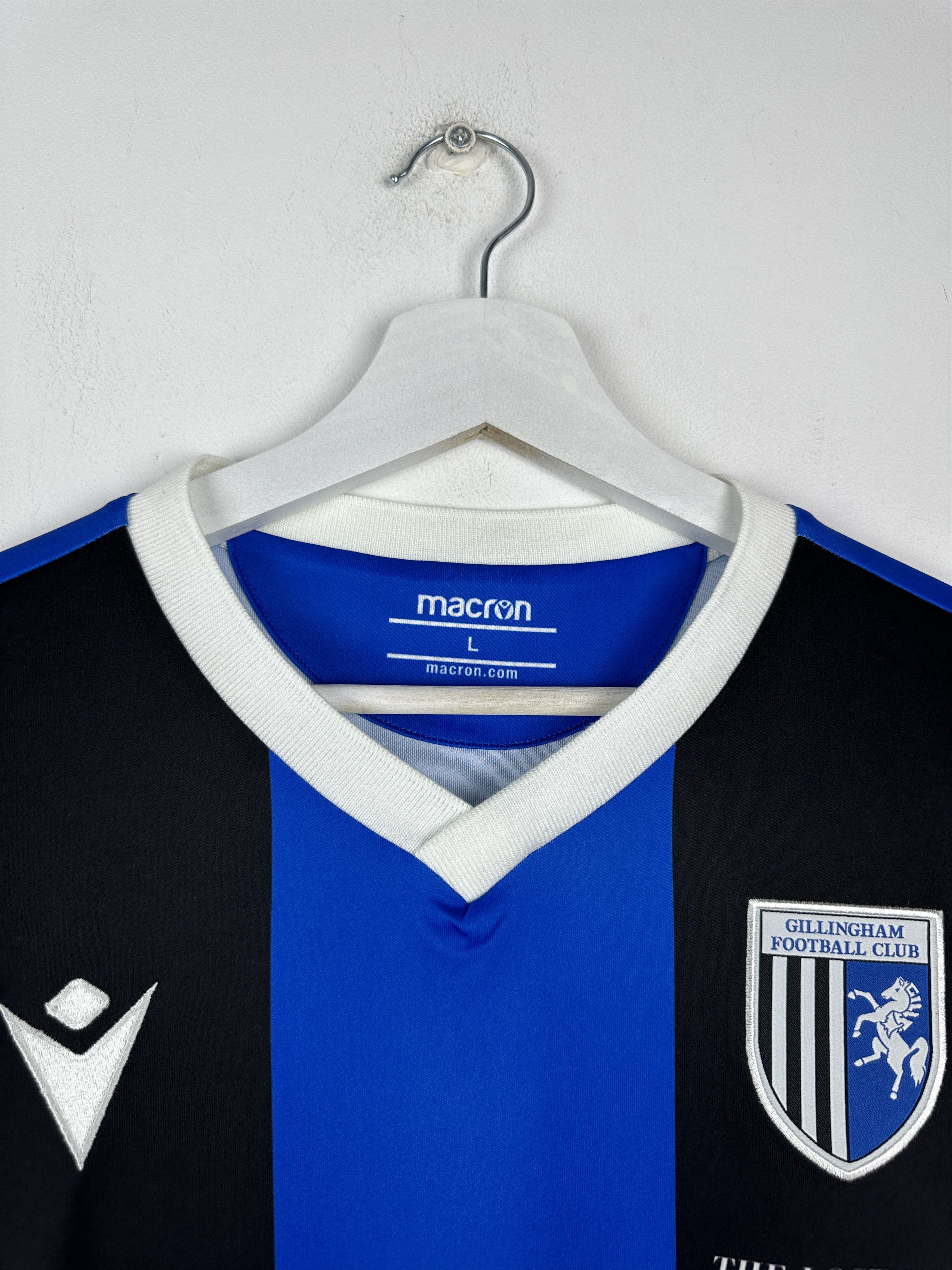 Vintage Gillingham 2021 The Lost Year Soccer Jersey Football Shirt Size US L / EU 52-54 / 3 - 5 Thumbnail