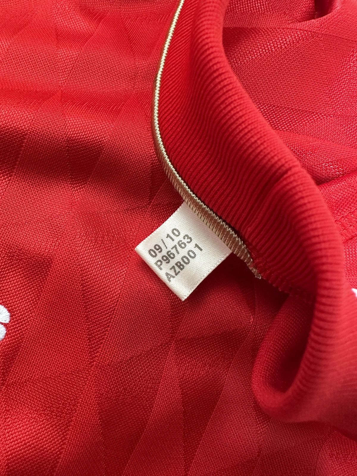 Adidas LIVERPOOL FC 2010-2012 Home Football Shirt Adidas Jersey XL Size US XL / EU 56 / 4 - 10 Thumbnail