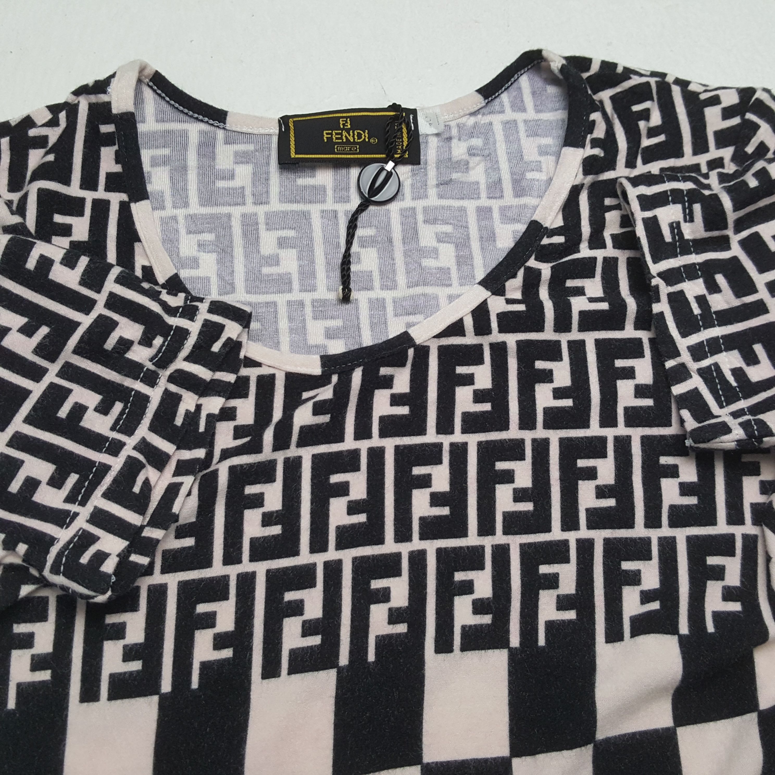 Fendi × Vintage FENDI Luxury Fashion Brand Designer Tshirt Size XXS / US 00 / IT 34 - 7 Thumbnail