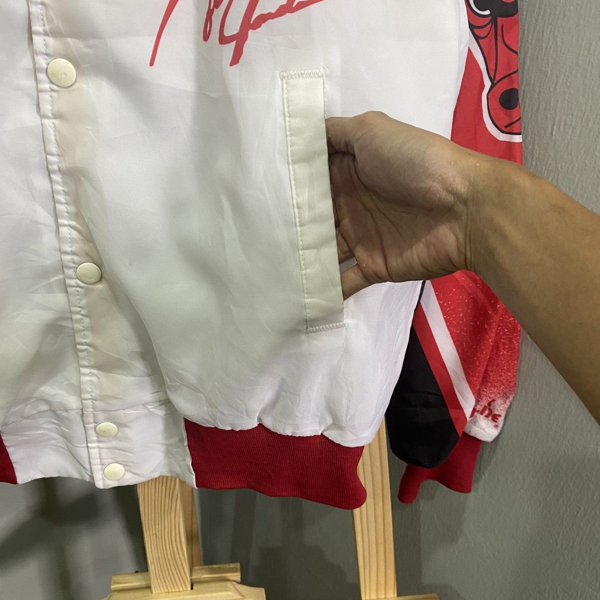 Chalk Line VTG 90s Michael Jordan Chicago Bulls Chalk Line Fanimation Size US S / EU 44-46 / 1 - 12 Thumbnail
