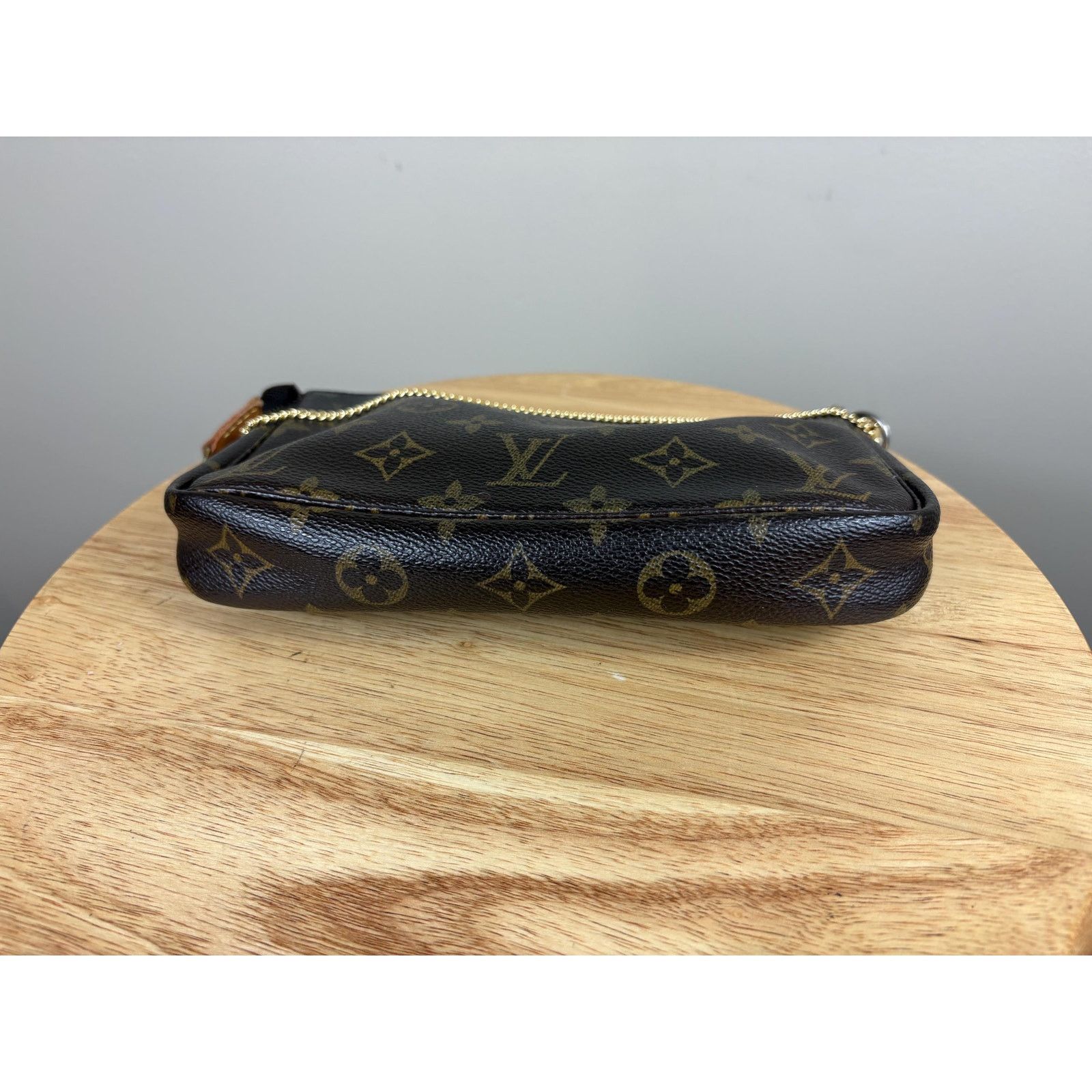 Louis Vuitton Authentic Louis Vuitton Pochette Accesoires Clutch Monogram Size ONE SIZE - 5 Thumbnail