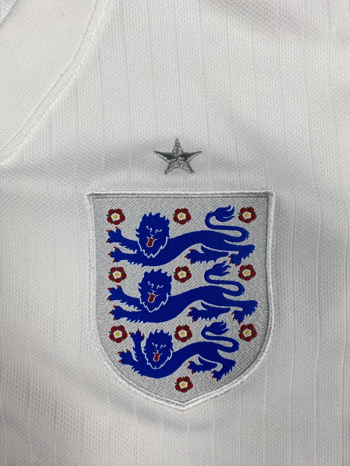 Nike Nike England 2014 World Cup Home Football Jersey Size US M / EU 48-50 / 2 - 7 Thumbnail