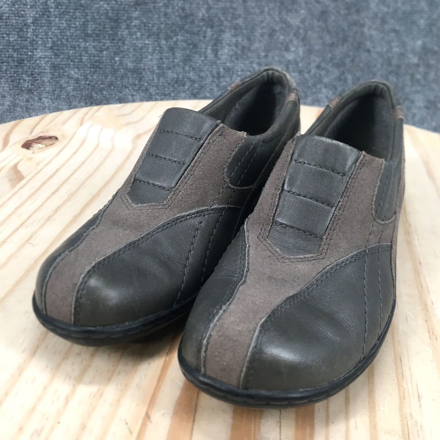 Clarks Clarks Bendables Womens 8.5 M Casual Comfort Slip On Loafer Flats Gray Leather Size US 6 / IT 36 - 6 Thumbnail