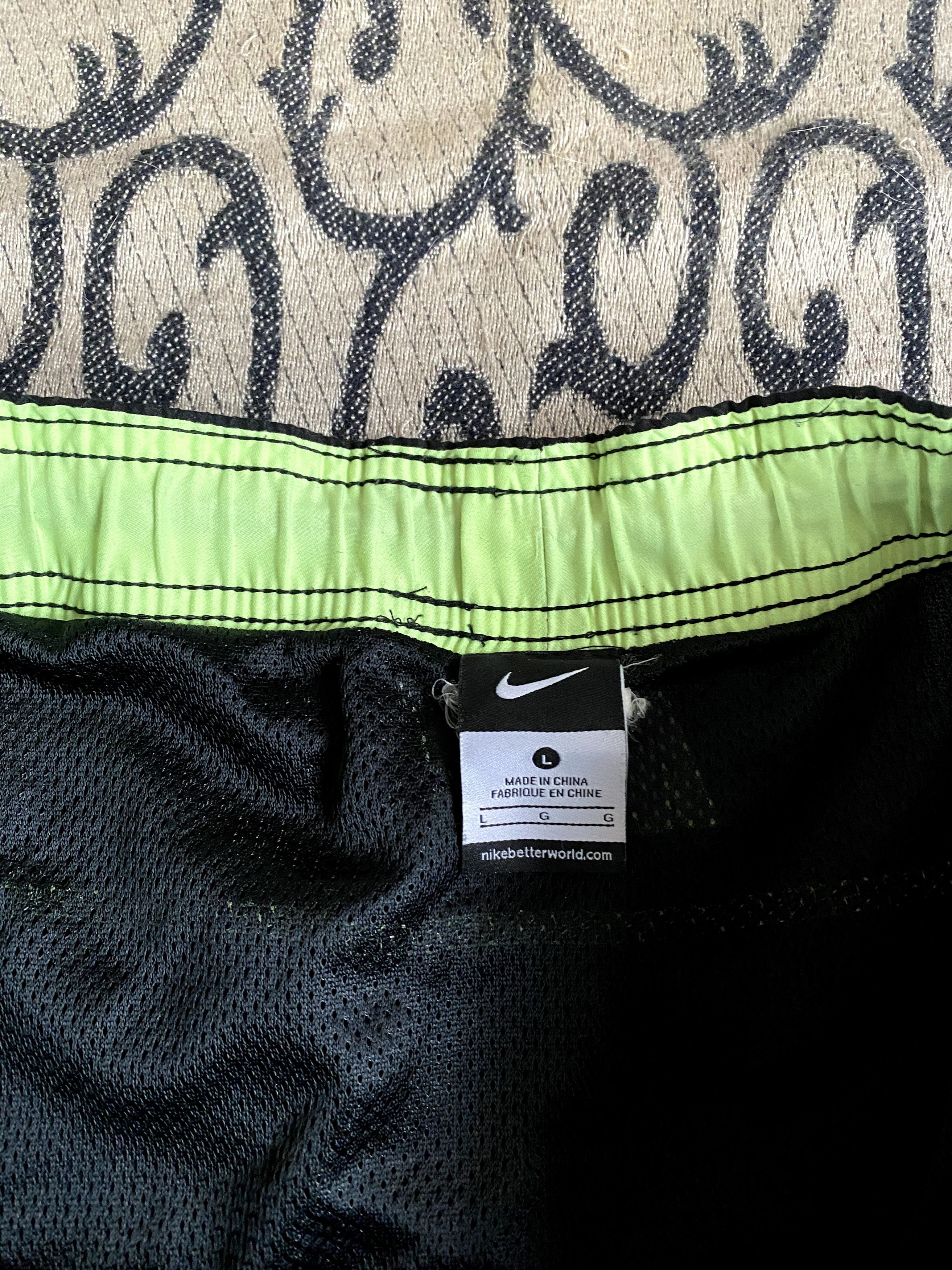 Nike Vintage Nike Cargo Swim Shorts Y2K Size US 35 - 6 Thumbnail