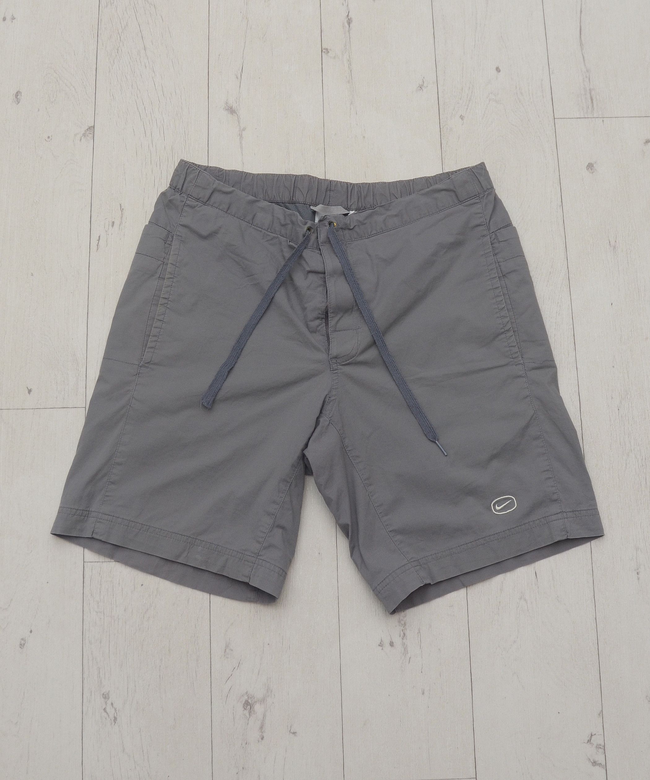 Nike × Vintage Vintage Nike SPRTSDLX Silver Tag Shorts Cargo Y2K Size US 30 / EU 46 - 1 Thumbnail