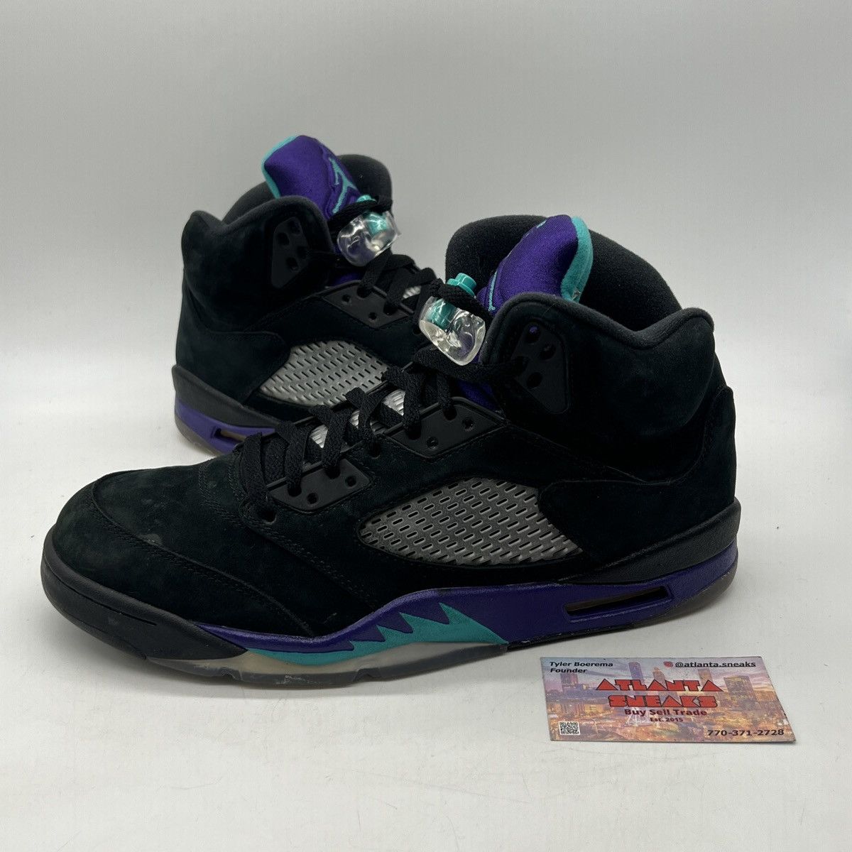 Air Jordan black grape