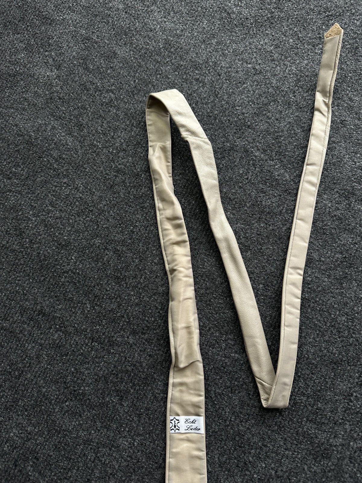 Other 🚨 LEATHER BEIGE ITALY TIE LUXURY VNTG RARE OLD MONEY Size ONE SIZE - 4 Thumbnail