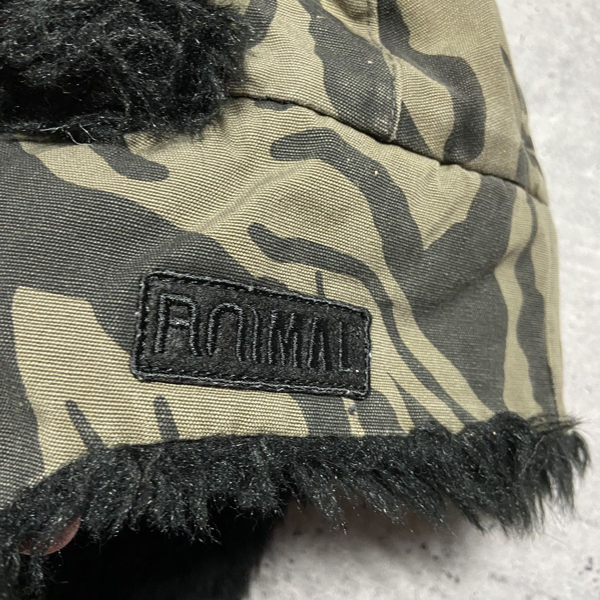Vintage 📌 Vintage Y2K Animal Surf Camo Ushanka Hat Size ONE SIZE - 3 Thumbnail