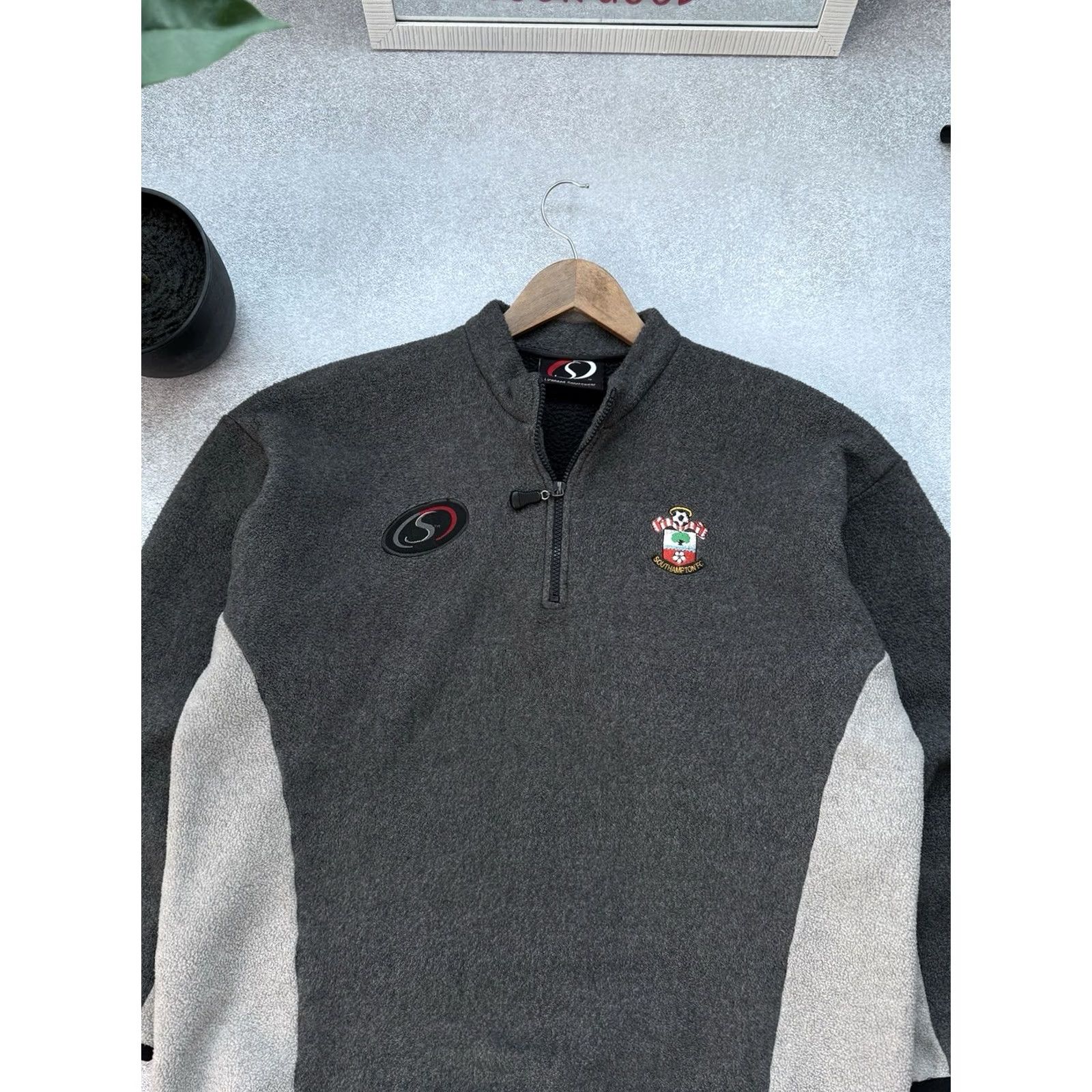 Vintage VINTAGE Southampton Fleece Football Sweatshirt 1/4 Zip Grey Size L Mens Southampton FC Football Jersey Hoodie Embroidered Logo Zipper Size US L / EU 52-54 / 3 - 3 Thumbnail