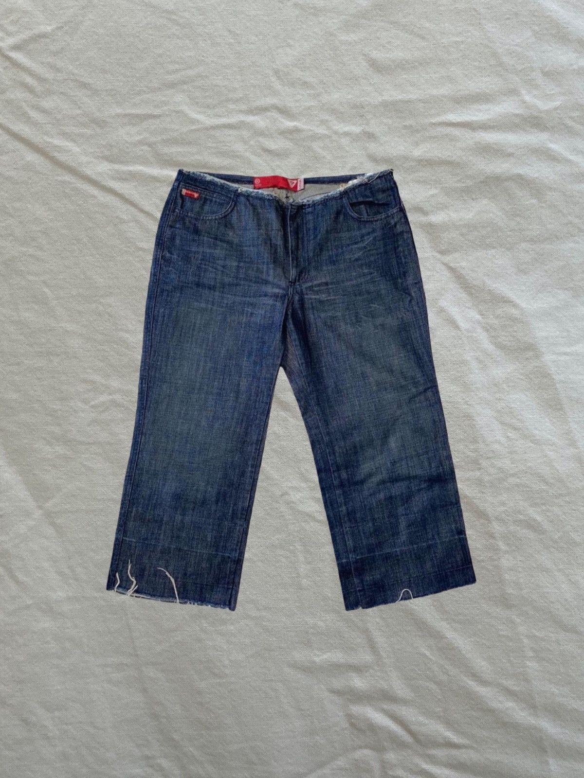 Guess GUESS Denim Capri Pant Low-Rise Distressed Y2K Size 32" / US 10 / IT 46 - 1 Thumbnail