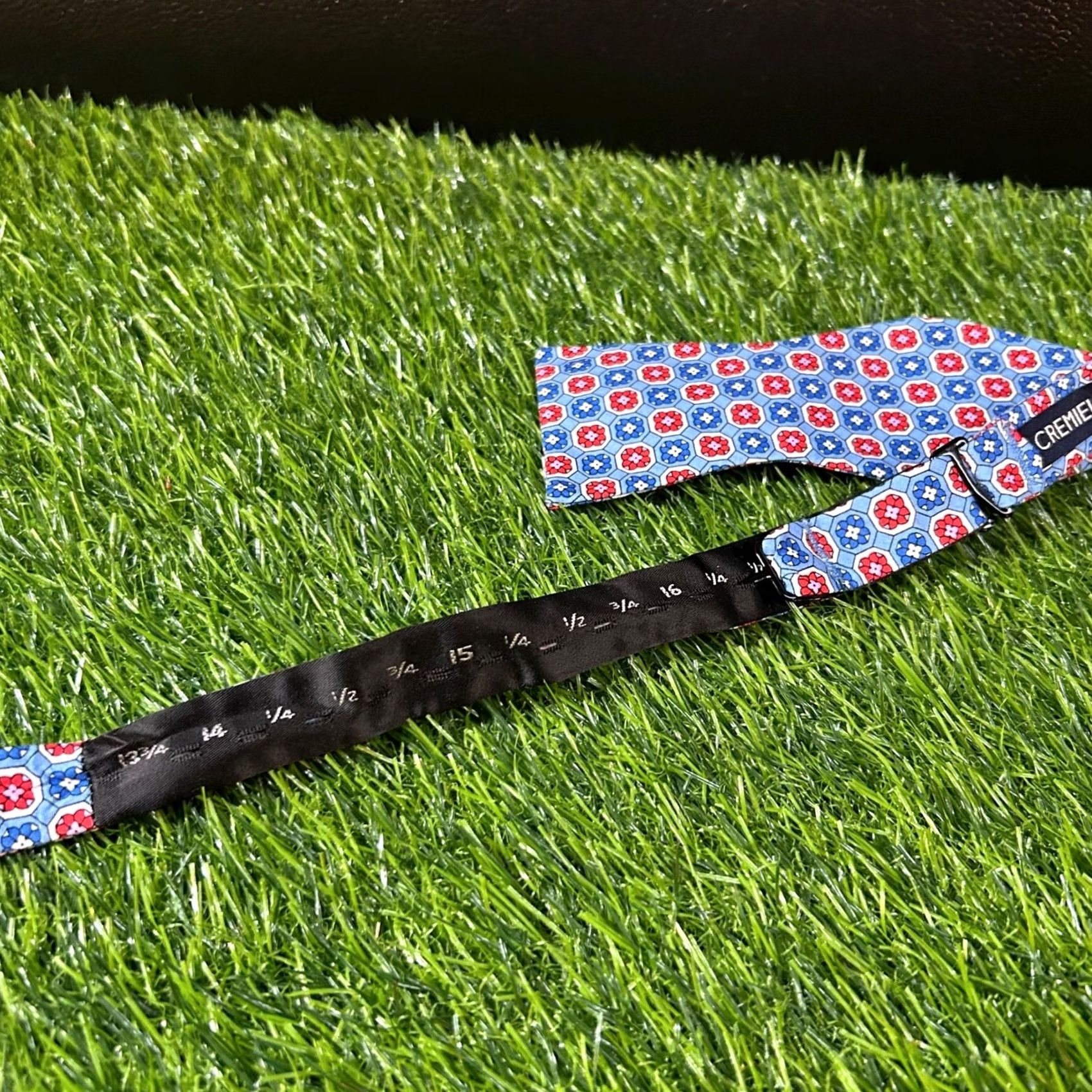 Cremieux Cremieux Bow Tie Self Tie Blue Red Geometric Pattern Adjustable Neck Mens NWT Black? Blue? Size ONE SIZE - 5 Thumbnail