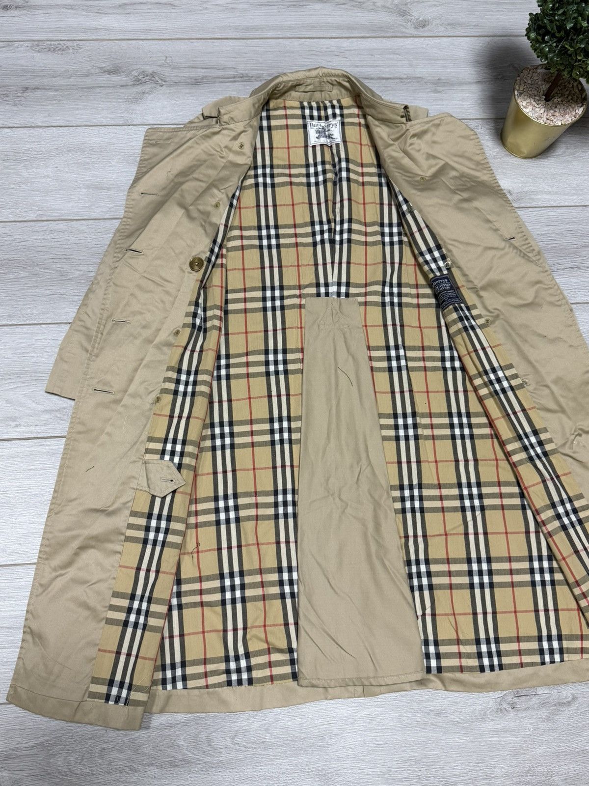 Burberry Burberry London unisexdouble breasted trench coat nova check Size US S / EU 44-46 / 1 - 9 Thumbnail