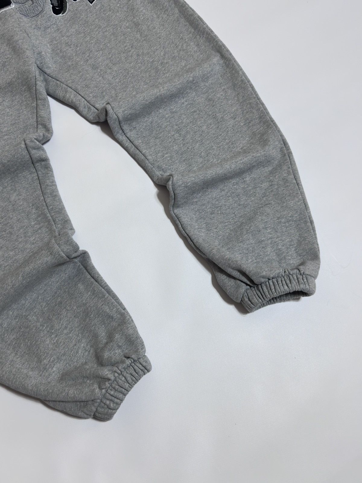 Trapstar London Trapstar Chenille Decoded It's a Secret Joggers Grey Size US 32 / EU 48 - 3 Thumbnail