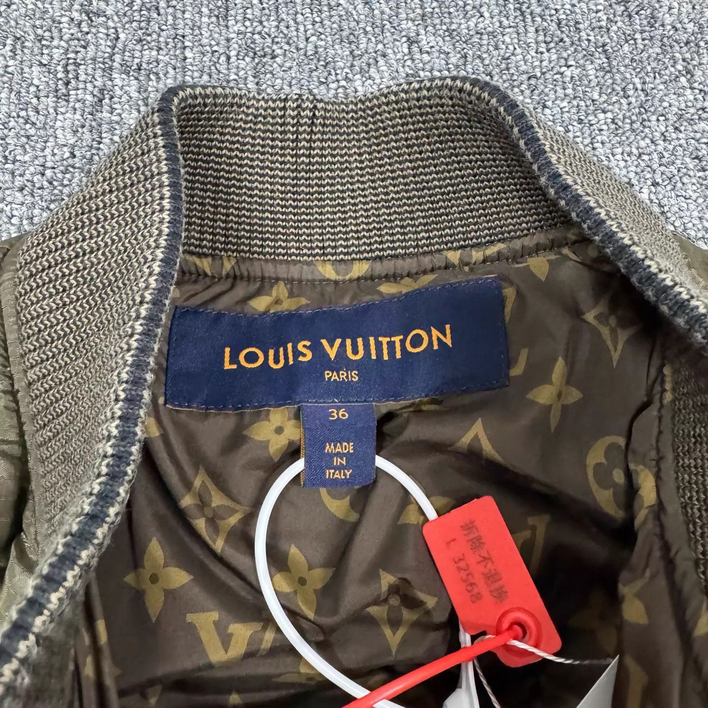 Louis Vuitton LV FW23 down vest olive green monogram lining 36 99 new Size XS / US 0-2 / IT 36-38 - 5 Thumbnail