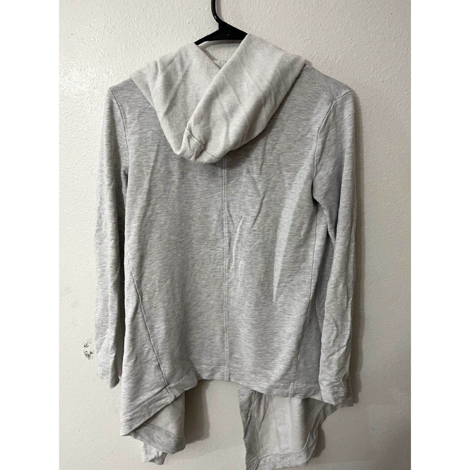 Athleta Athleta Vista Wrap Hoodie Shirt Womens XS Grey Heathered Knit Wrap Hooded Pockets Stretch Activewear Casual Modern Size XXS / US 00 / IT 34 - 2 Thumbnail