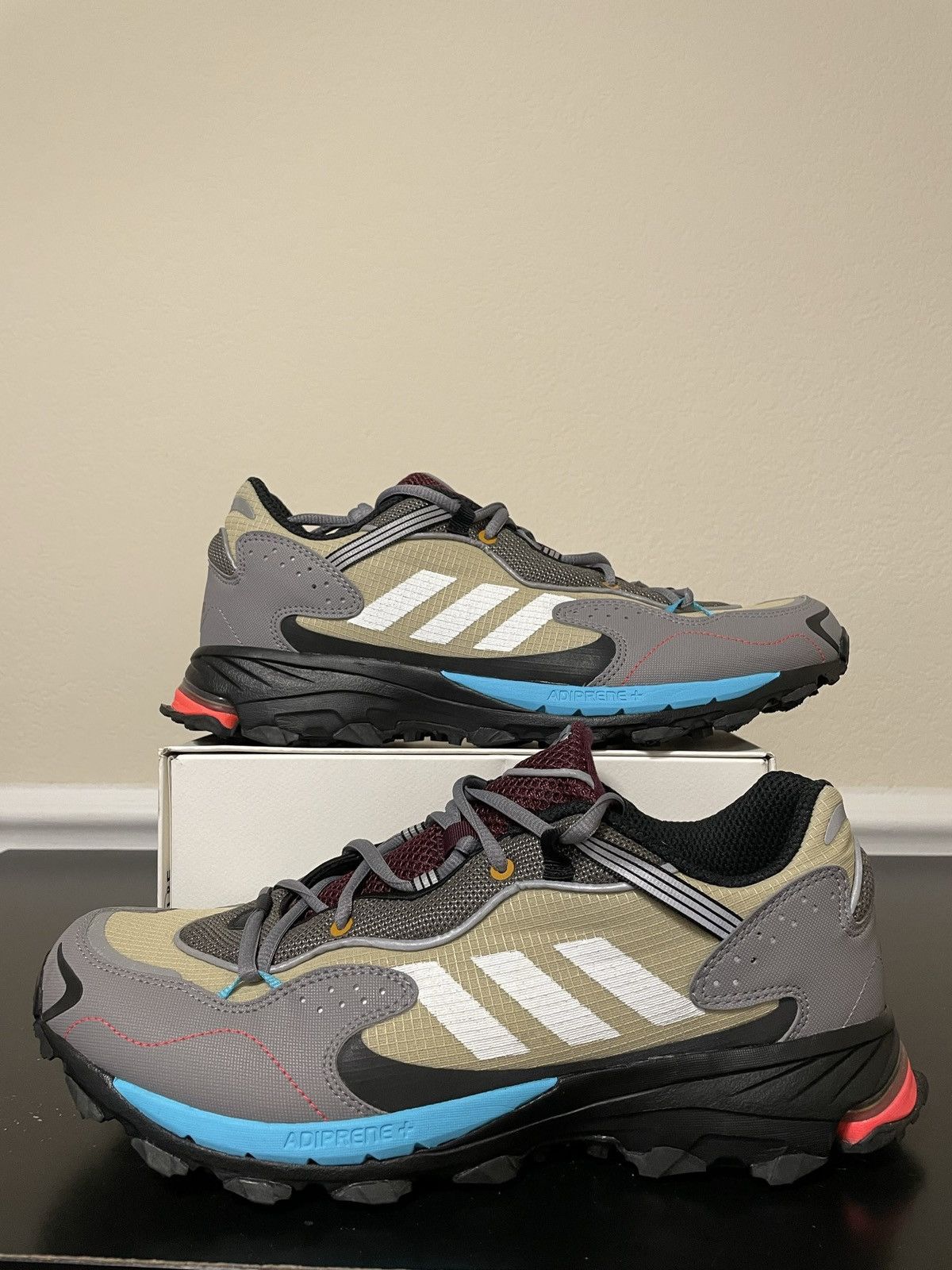 Adidas Response Hoverturf GF6100A Size US 12 / EU 45 - 1 Thumbnail