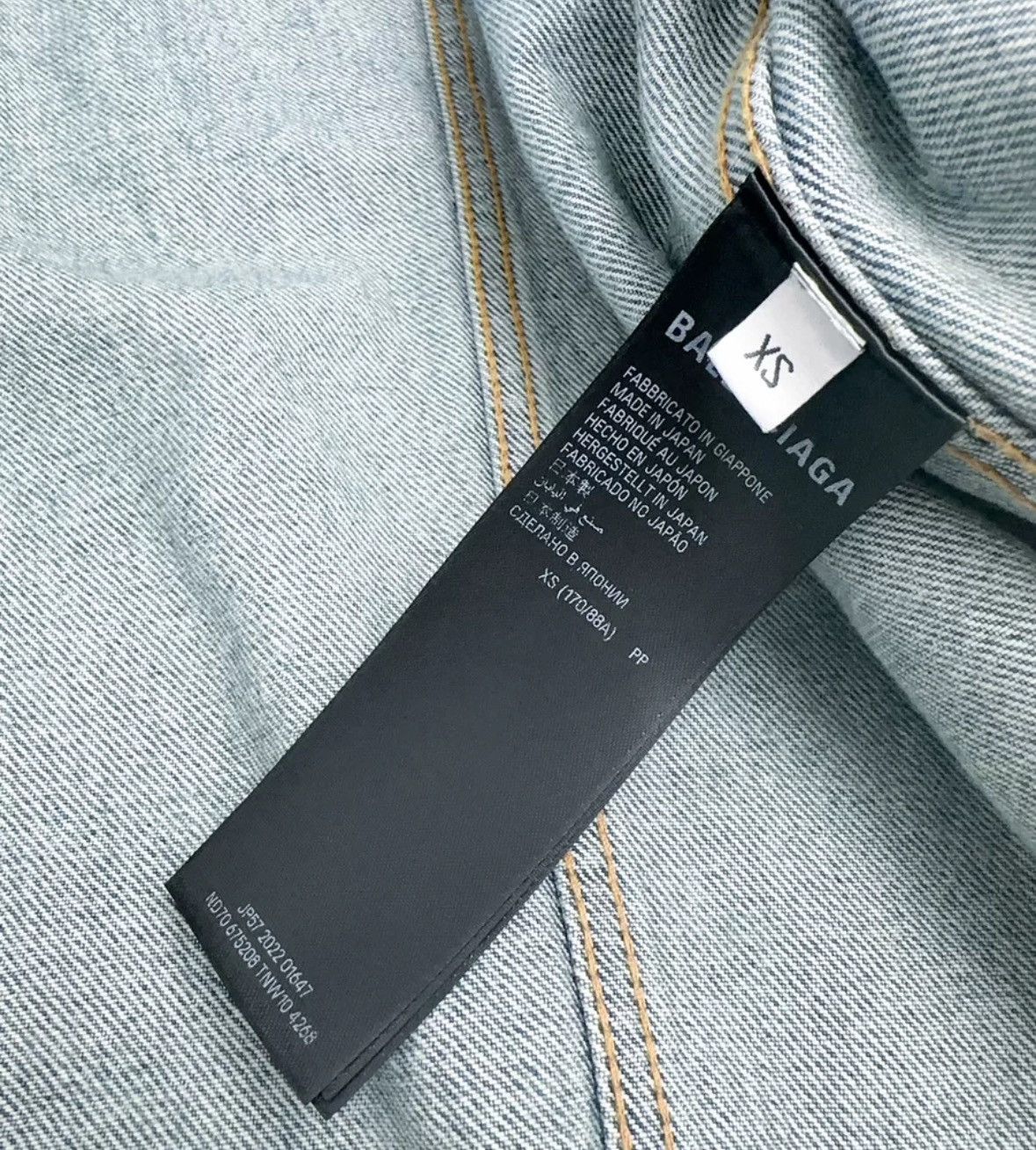 Balenciaga BALENCIAGA old gradient blue jacket 2412-Nextarrow Size US XS / EU 42 / 0 - 5 Thumbnail