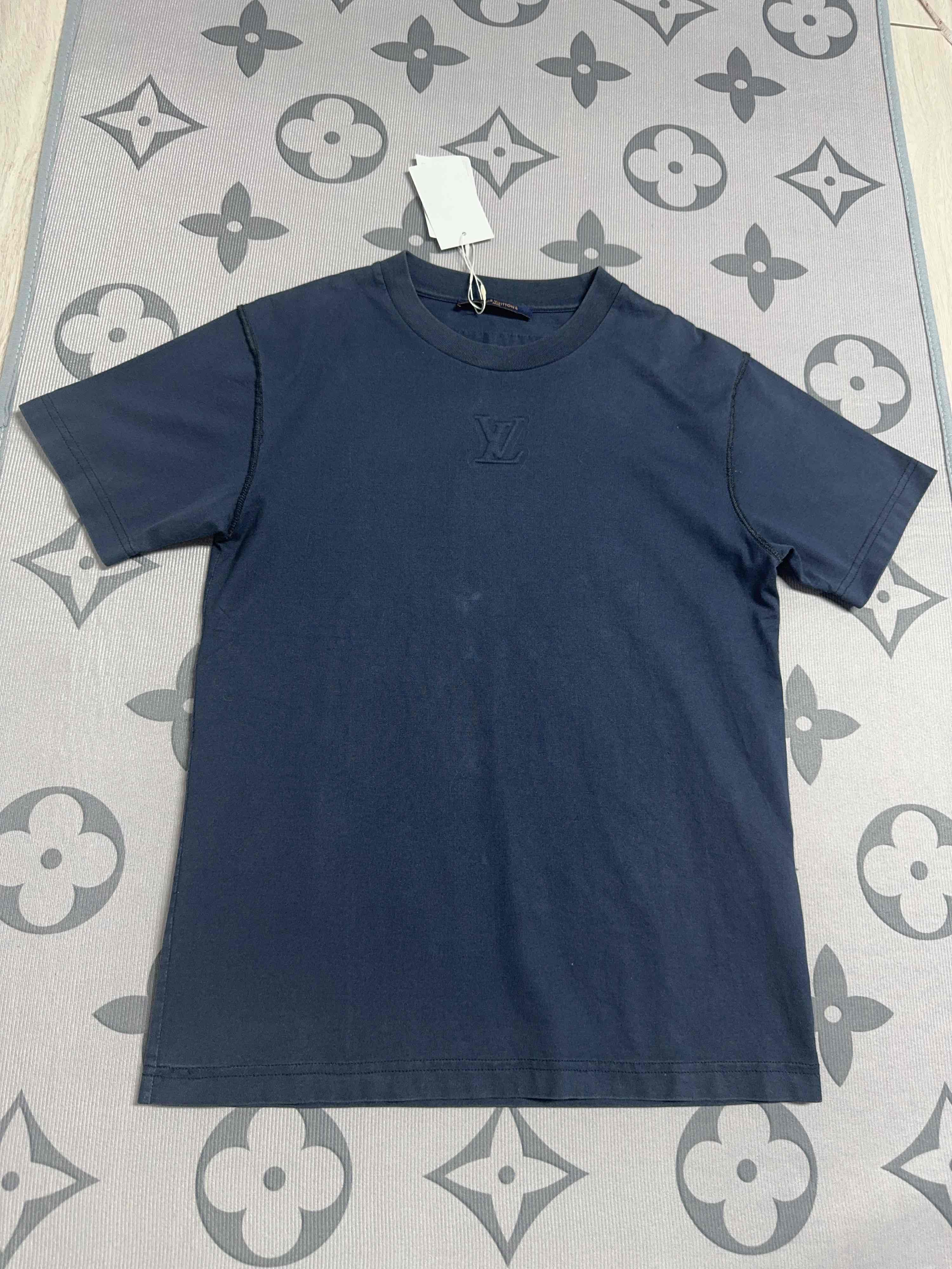Louis Vuitton Louis Vuitton Embroidered Logo T-Shirt US S Size US S / EU 44-46 / 1 - 1 Thumbnail