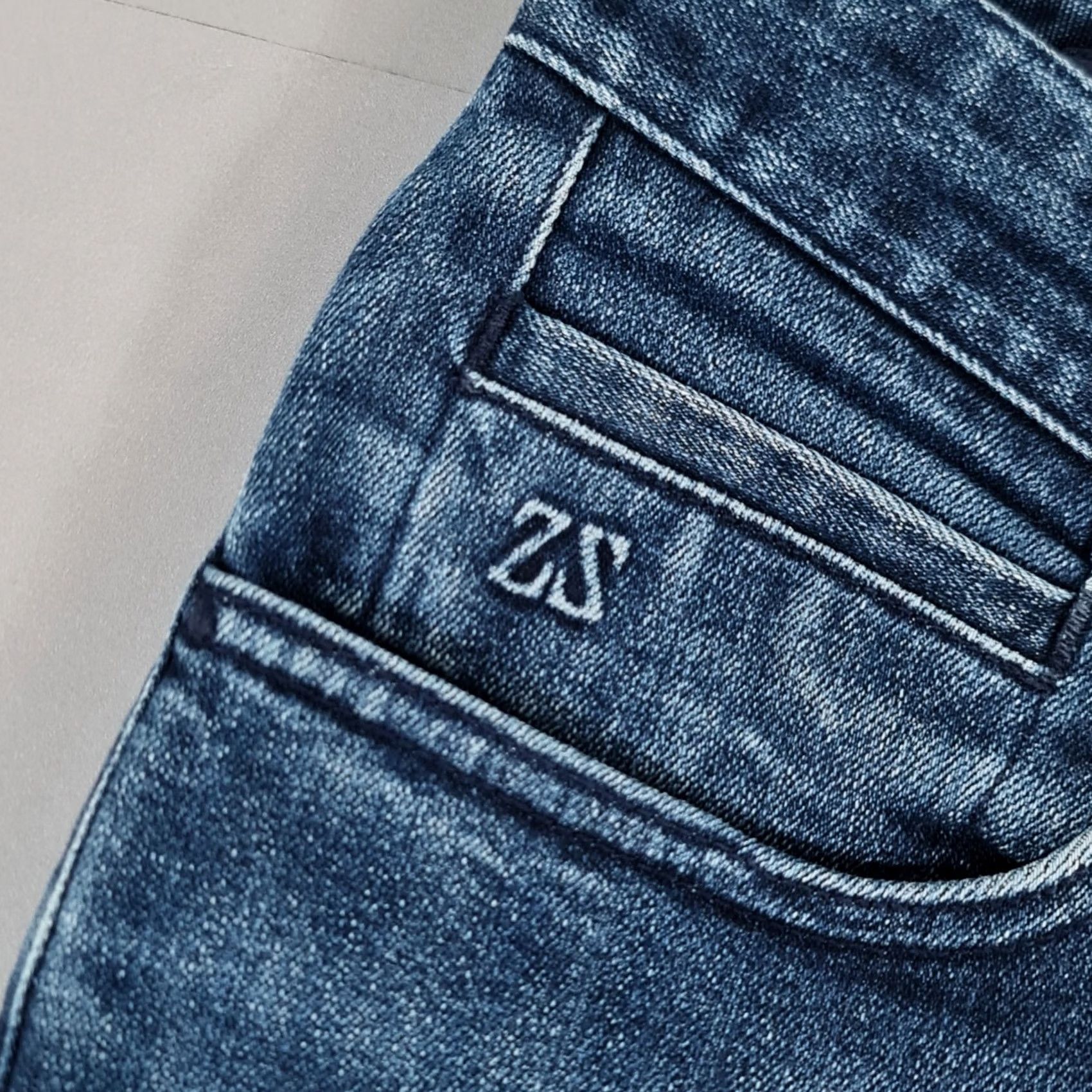 Vintage Zegna Sport Jeans Blue Slim Fit W32 L29 Denim Stretch Coolmax Zip Fly 5-Pocket Mens Regular Vintage No Size US 32 / EU 48 - 6 Thumbnail