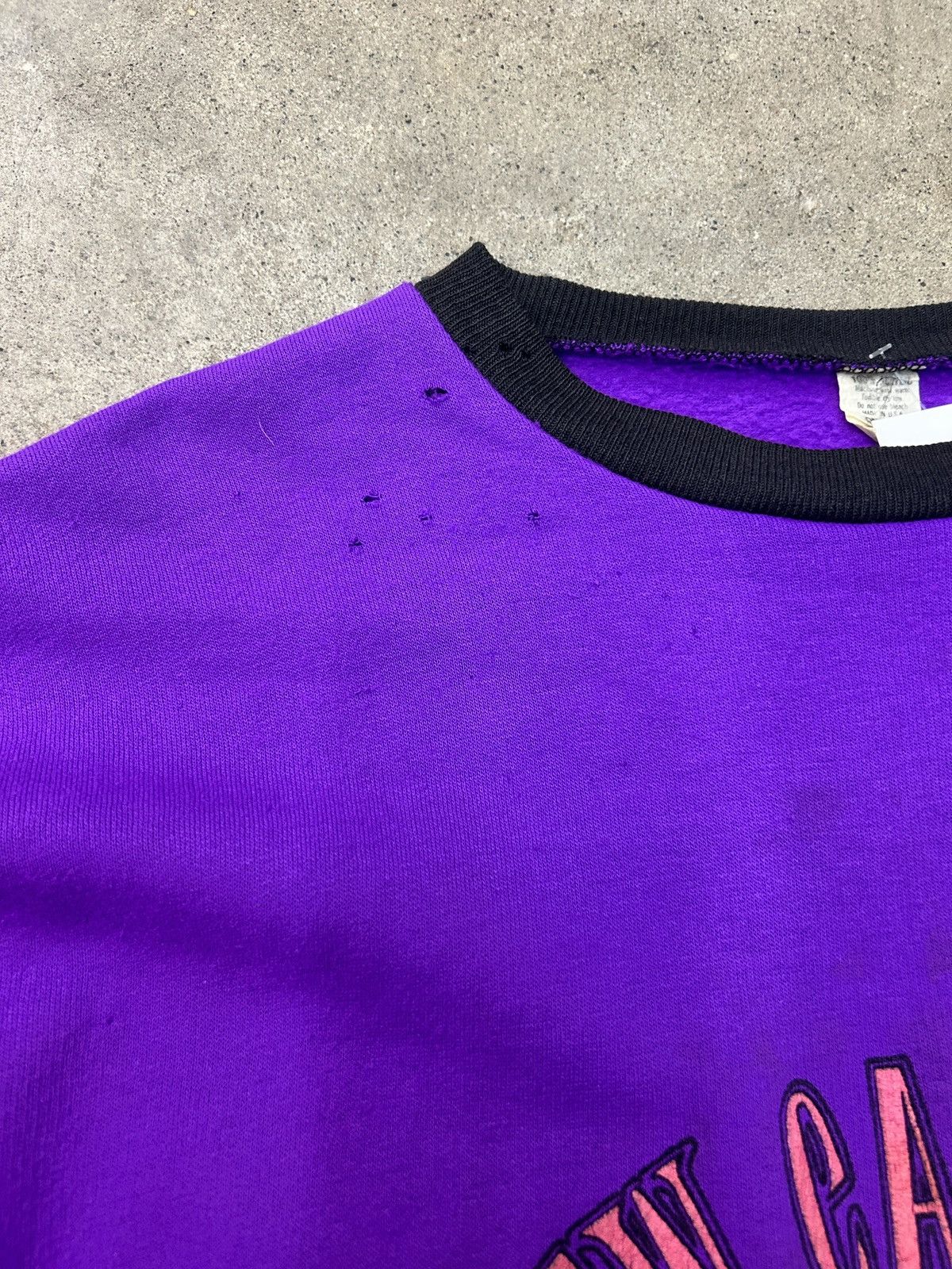 Vintage 90s Vintage New Caladonia Crewneck Large Thrashed Distressed Size US L / EU 52-54 / 3 - 4 Thumbnail