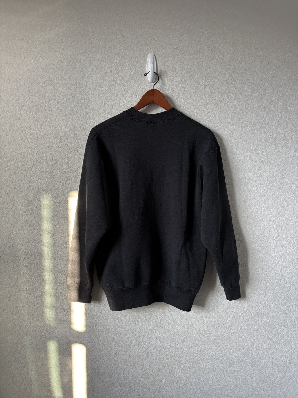 Other Black Velvet Pill Crewneck Size US M / EU 48-50 / 2 - 3 Thumbnail