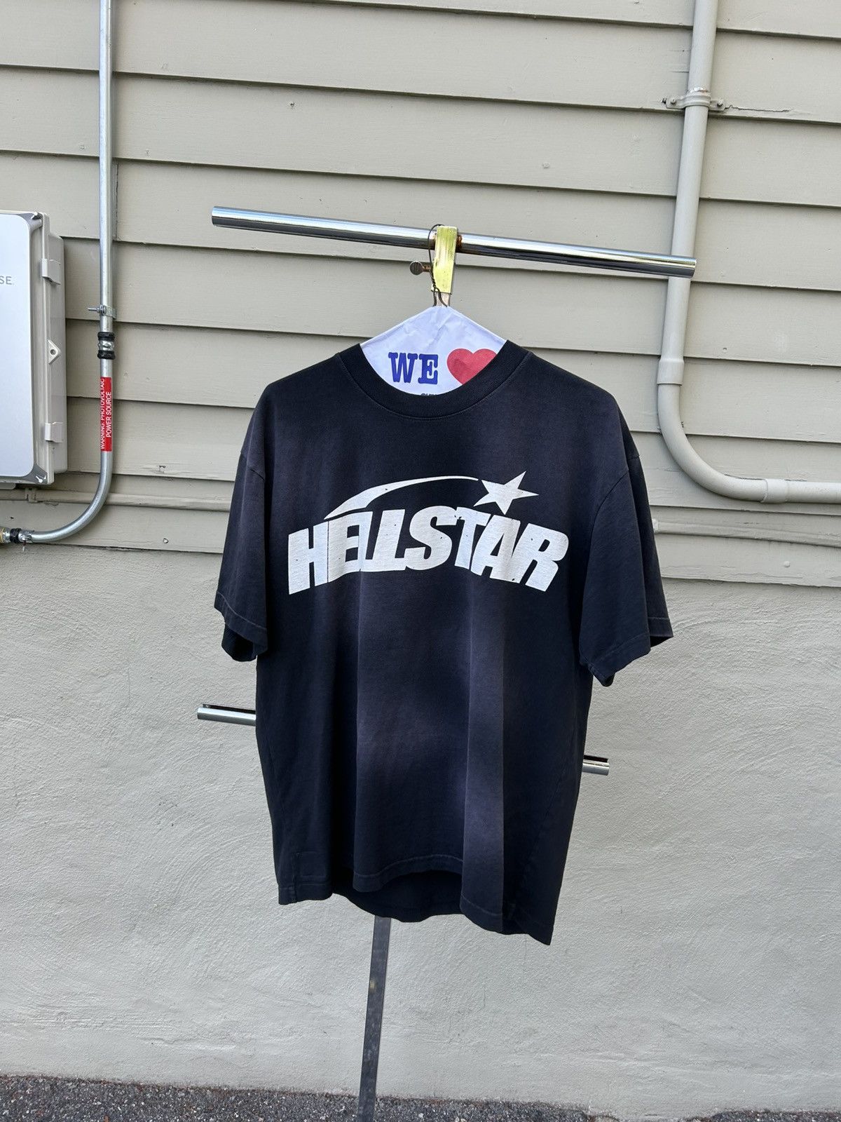 Hollister Hellstar classic logo tee Size US L / EU 52-54 / 3 - 3 Thumbnail