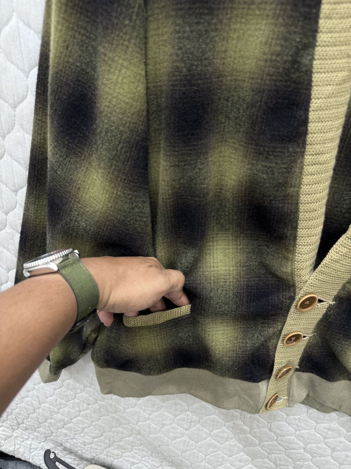 Hypebeast 🔥🔥🔥ARCHIVE BOWWOW OLIVE GREEN BLACK CARDIGAN Size US XL / EU 56 / 4 - 8 Thumbnail