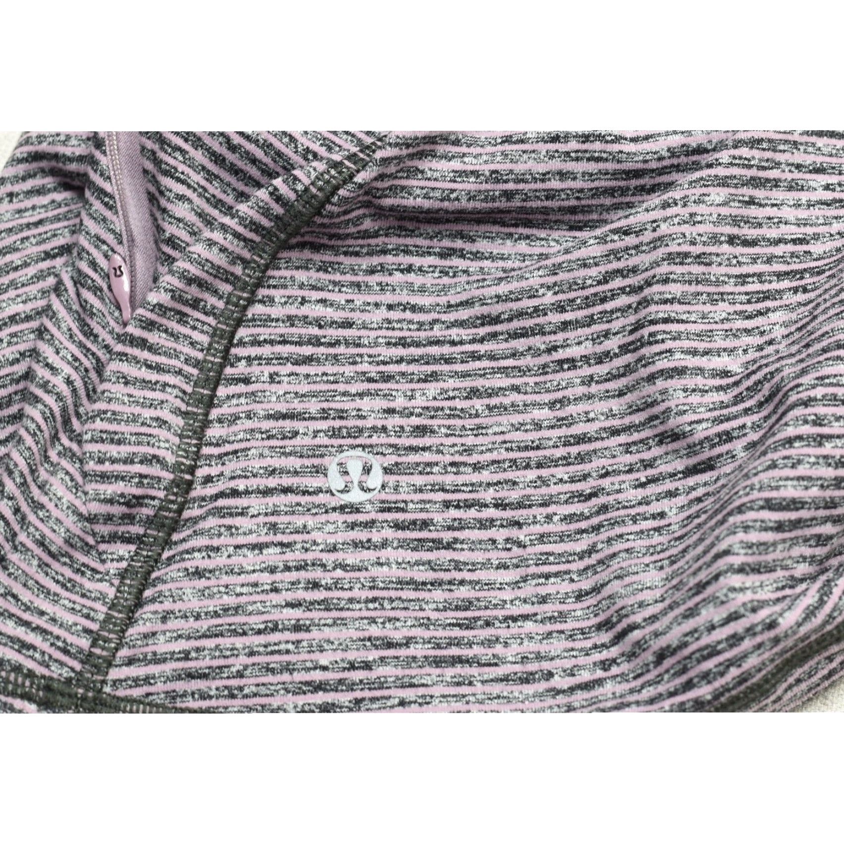 Lululemon Lululemon Jacket Women's Striped Gray & Purple Regular Size 8 - Zip - Polyester Outer Shell - Long Sleeve - Basic Jacket - Casual - Regular Size M / US 6-8 / IT 42-44 - 8 Thumbnail