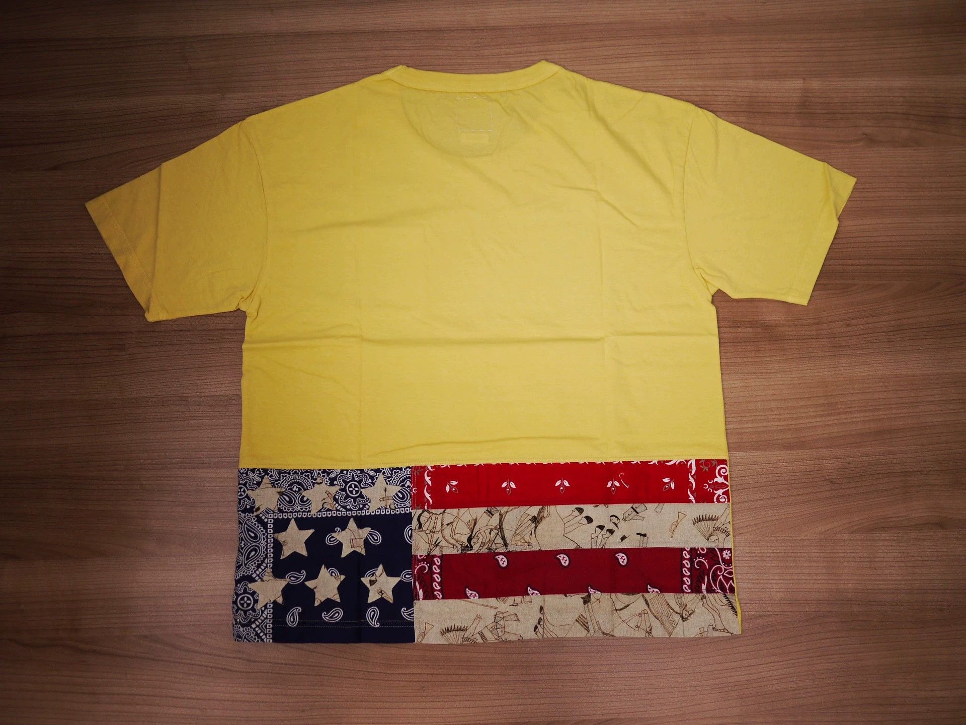 Visvim VISVIM JUMBO TEE STARS YELLOW Size 2/4 Size XS / US 0-2 / IT 36-38 - 1 Thumbnail
