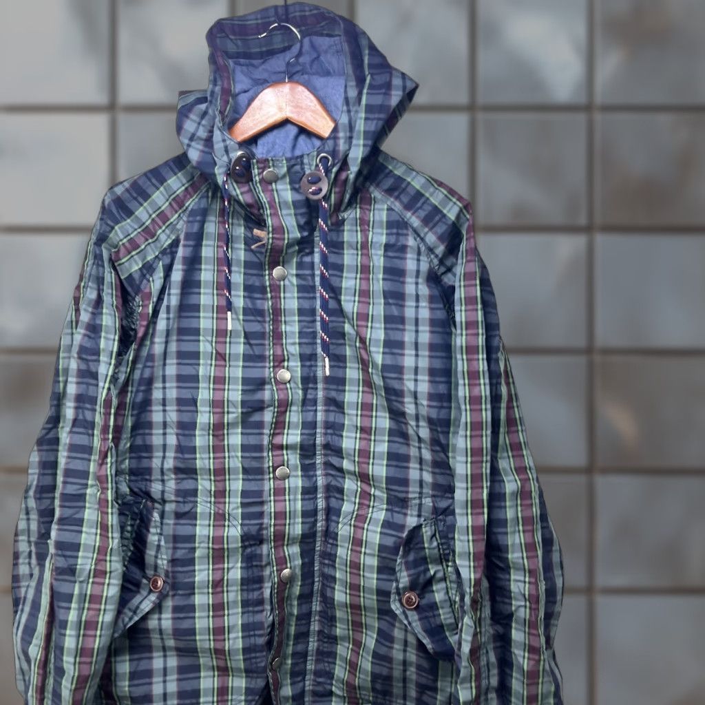 Tommy Hilfiger VINTAGE Tommy Hilfiger Windbreaker Jacket XL Women's Plaid Blue 90s Logo ZIP Packable Regular Casual Windbreaker Jacket Women Mens? Size XL / US 12-14 / IT 48-50 - 1 Thumbnail