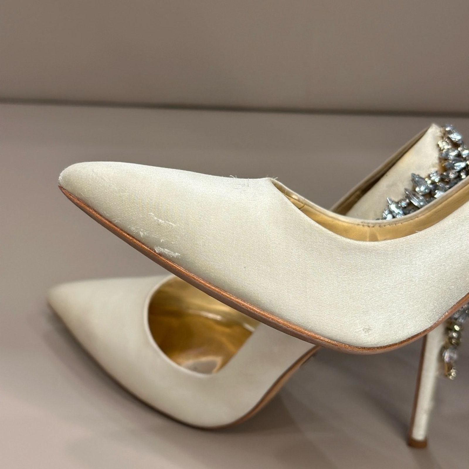 Badgley Mischka Badgley Mischka Wedding Embellished Ivory Pump Size US 7 / IT 37 - 9 Thumbnail