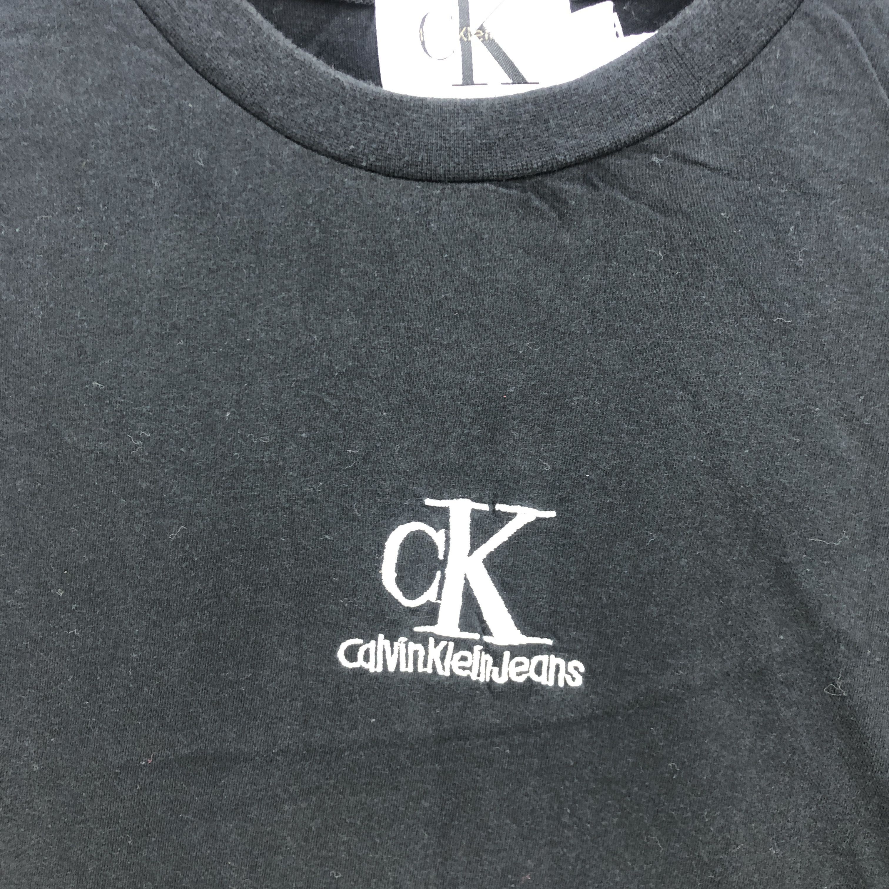 Calvin Klein Vintage Y2K Calvin Klein T Shirt Calvin Klein Crewneck Tees Size US L / EU 52-54 / 3 - 5 Thumbnail