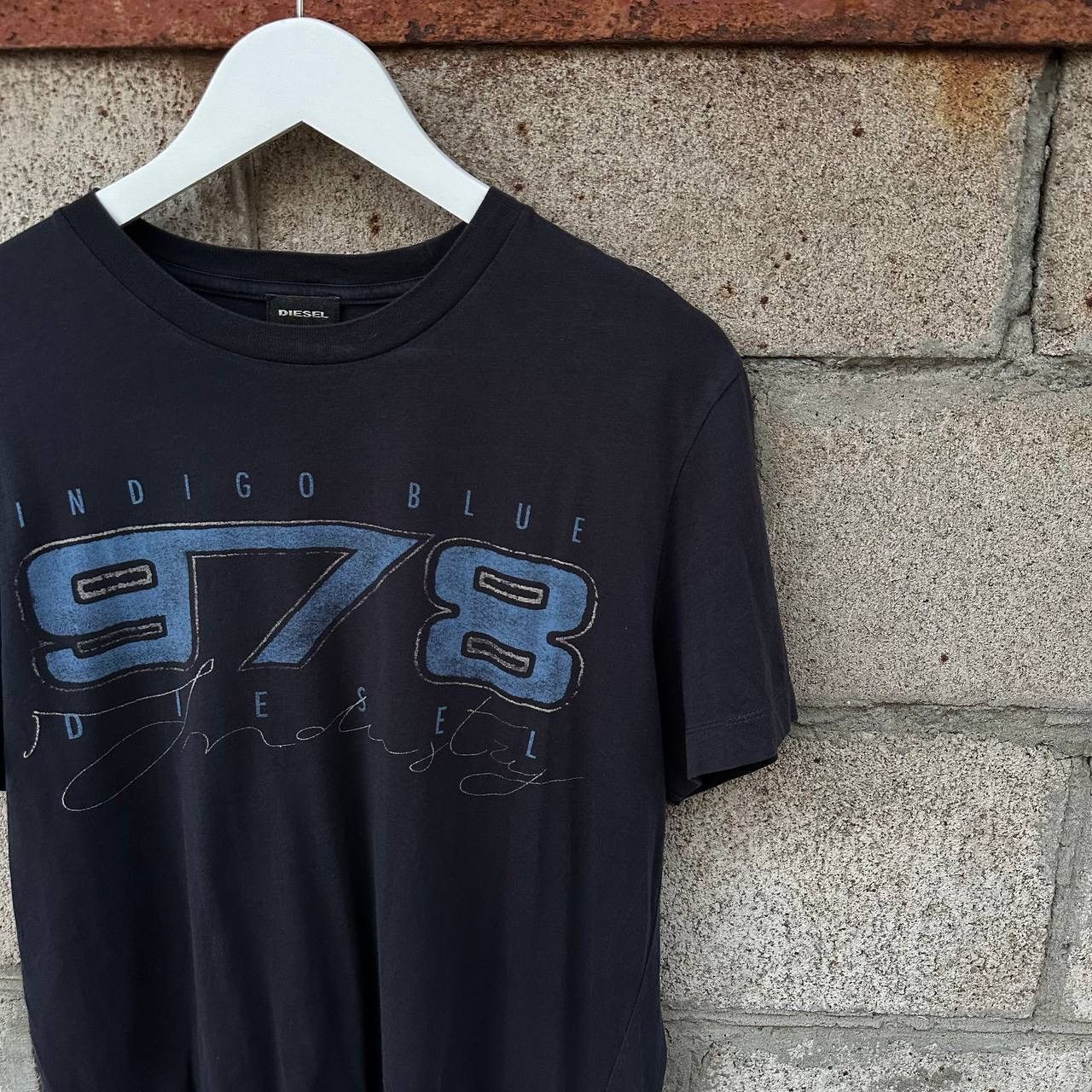 Diesel VTG Diesel T-shirts Big Logo 978 Y2K Size L Y2K 00s USA Size US L / EU 52-54 / 3 - 6 Thumbnail