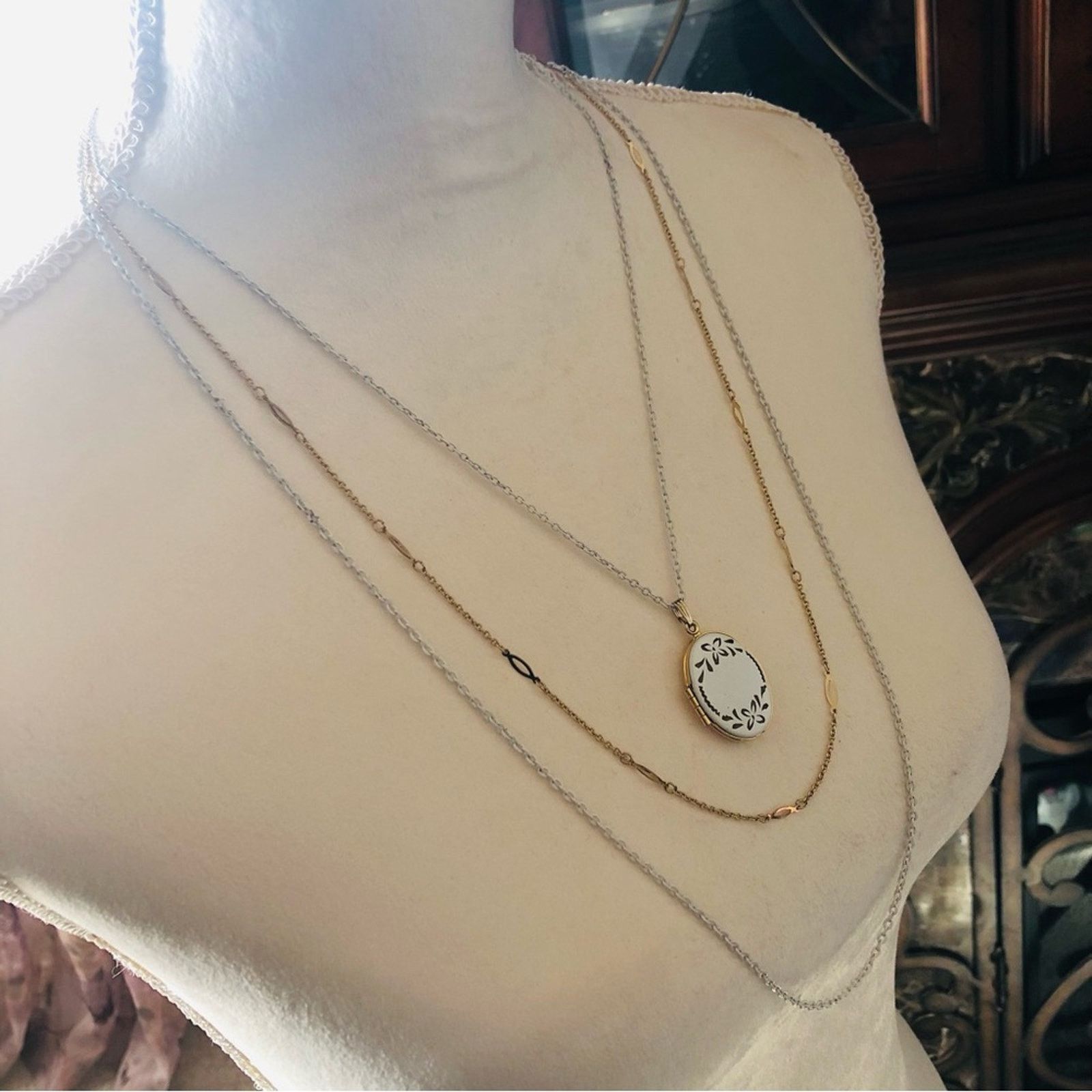 Vintage Vintage 70s-80s triple layered chain locket necklace Size ONE SIZE - 8 Thumbnail