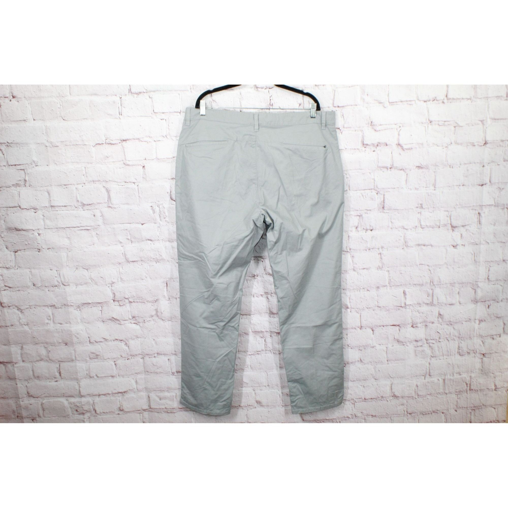 L.L. Bean LL Bean Men's Performance Chinos Classic Fit Size US 40 / EU 56 - 6 Thumbnail
